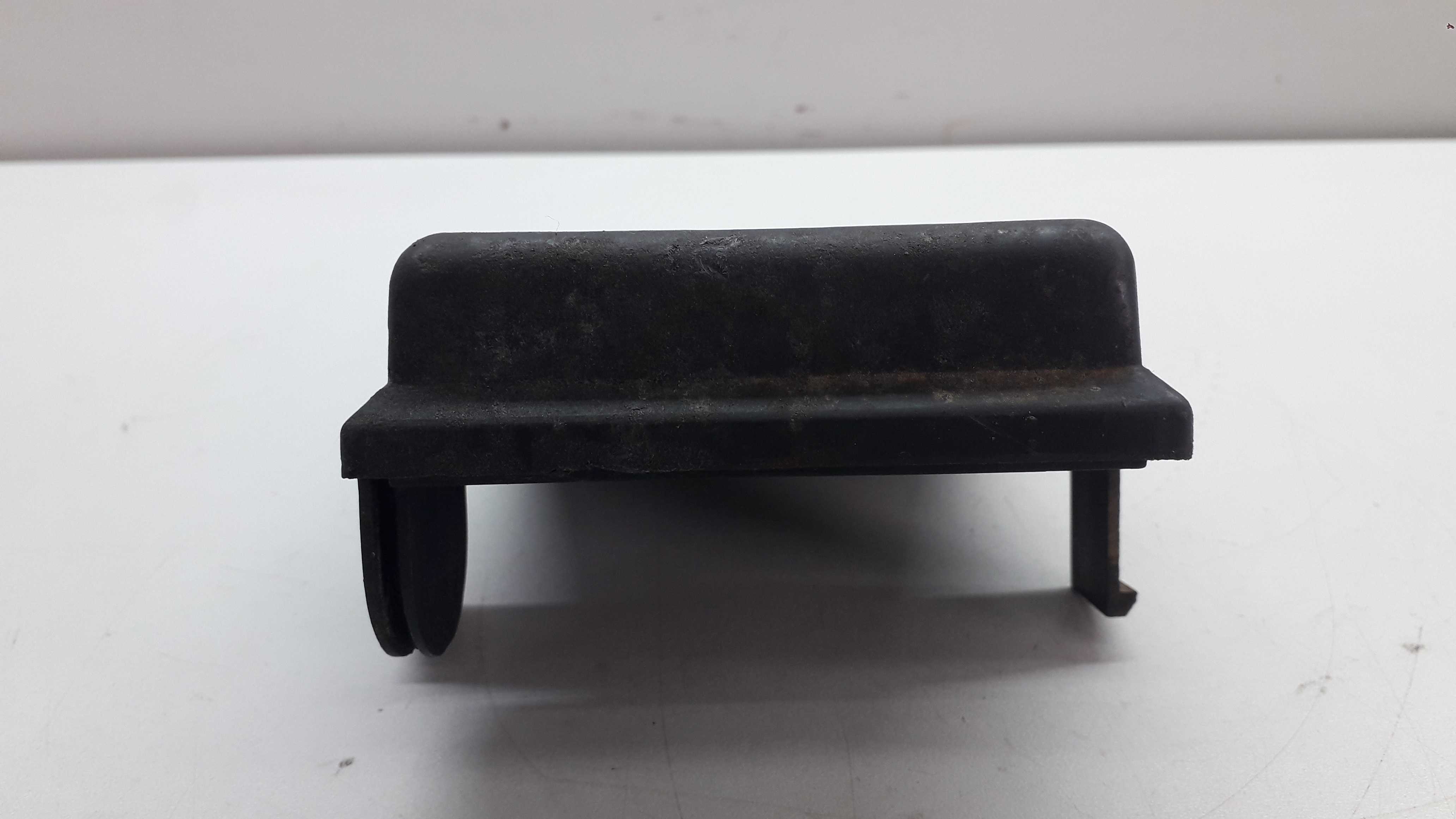 Tampa Caixa De Rele Bateria Gm Vectra 2005 3