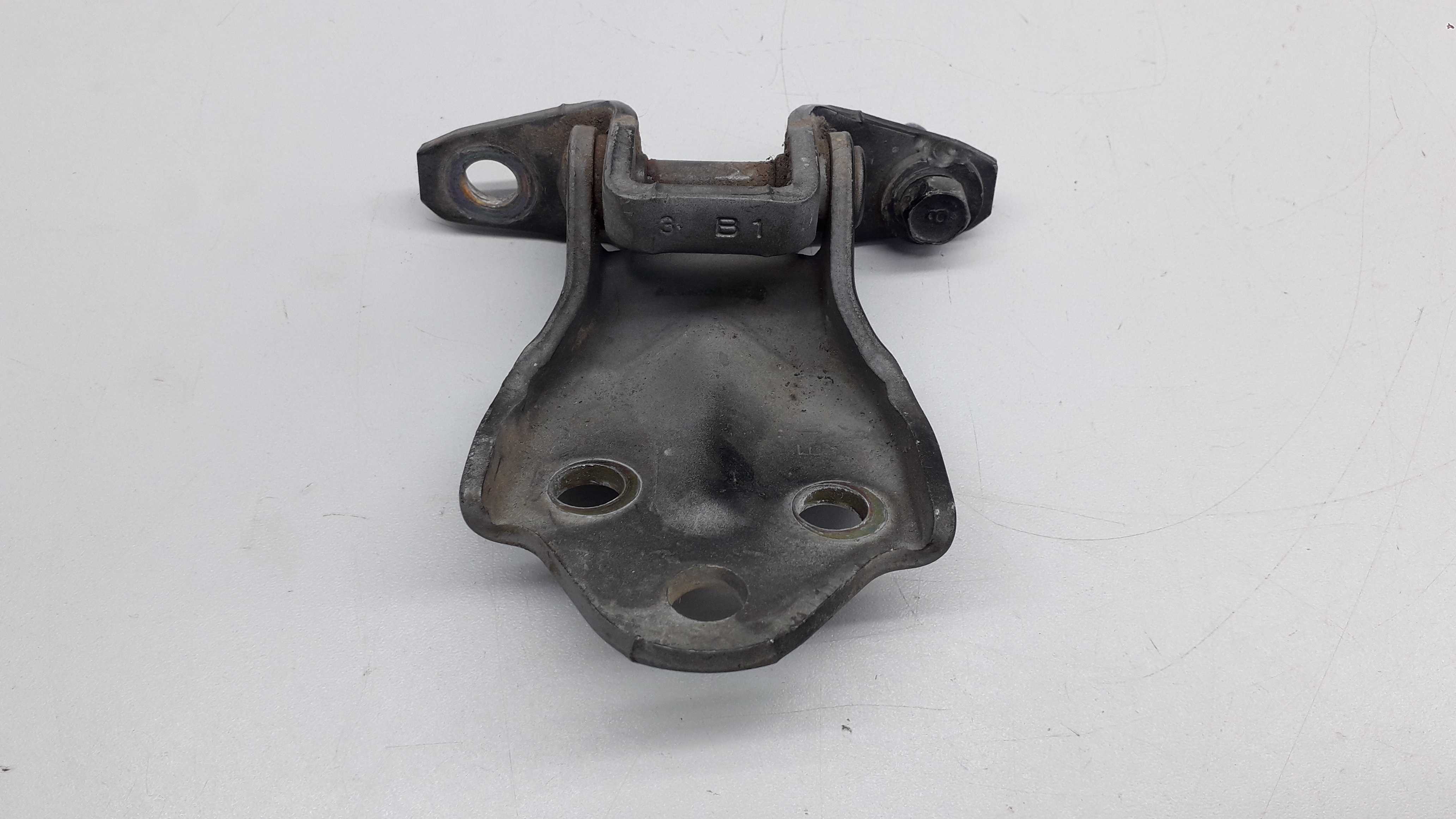 Dobradica Porta Dianteira Mitsubishi Pajero Sport 2002 2