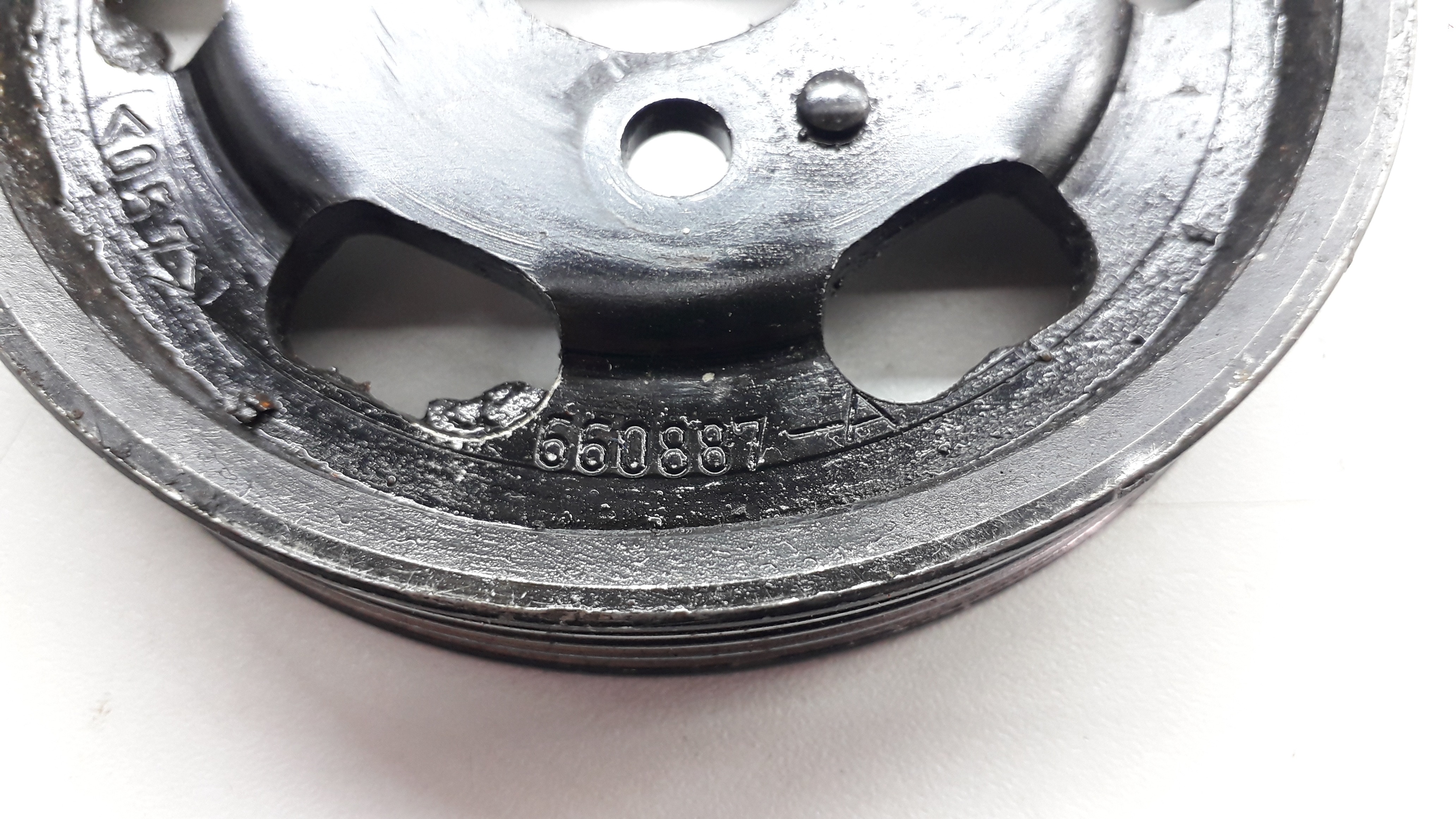 Polia Bomba Direção Hidráulica Renault Sandero Logan Clio 4