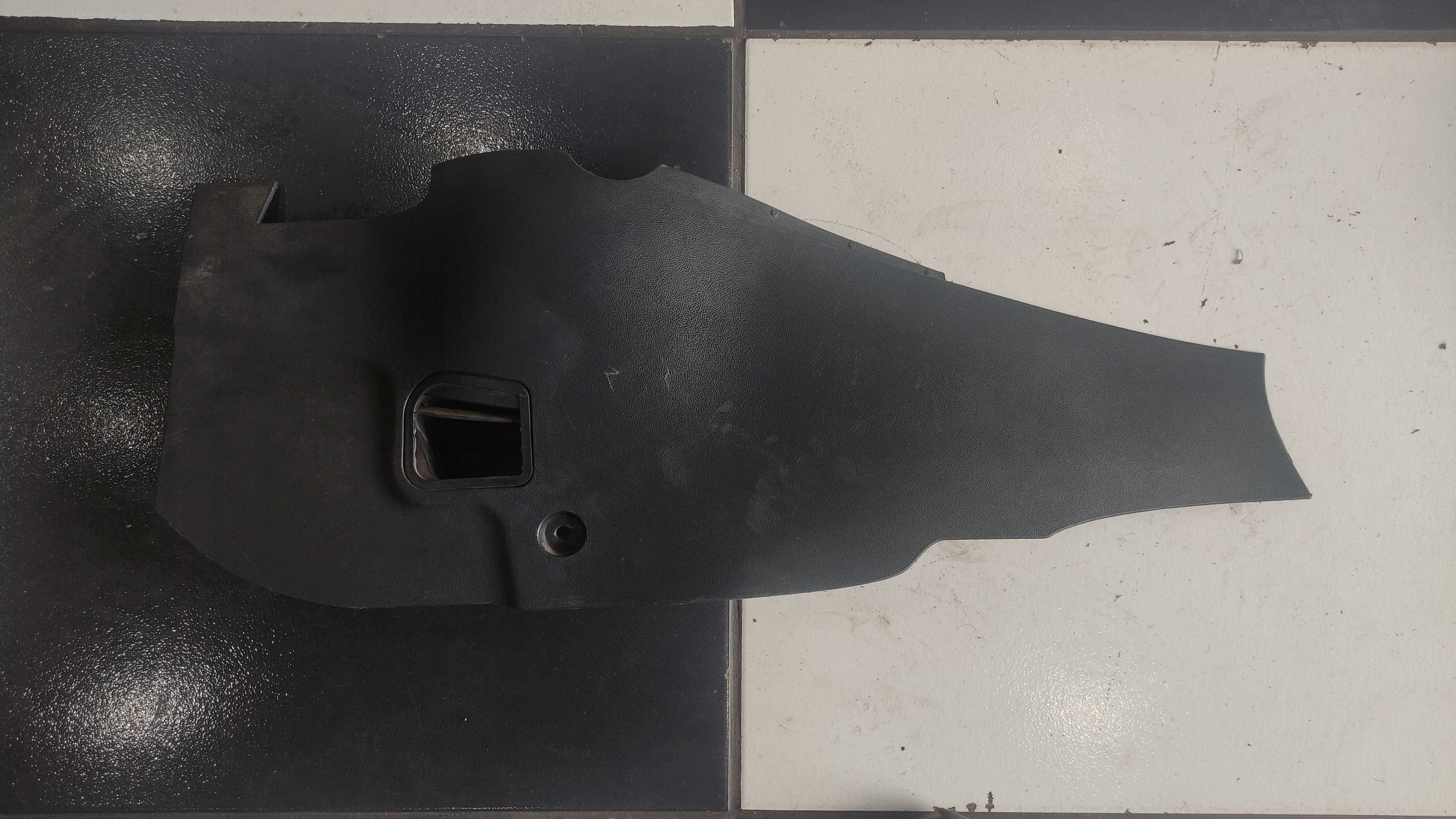 Moldura Acabamento Lateral Traseiro L/e Fiat Stilo 2003 1