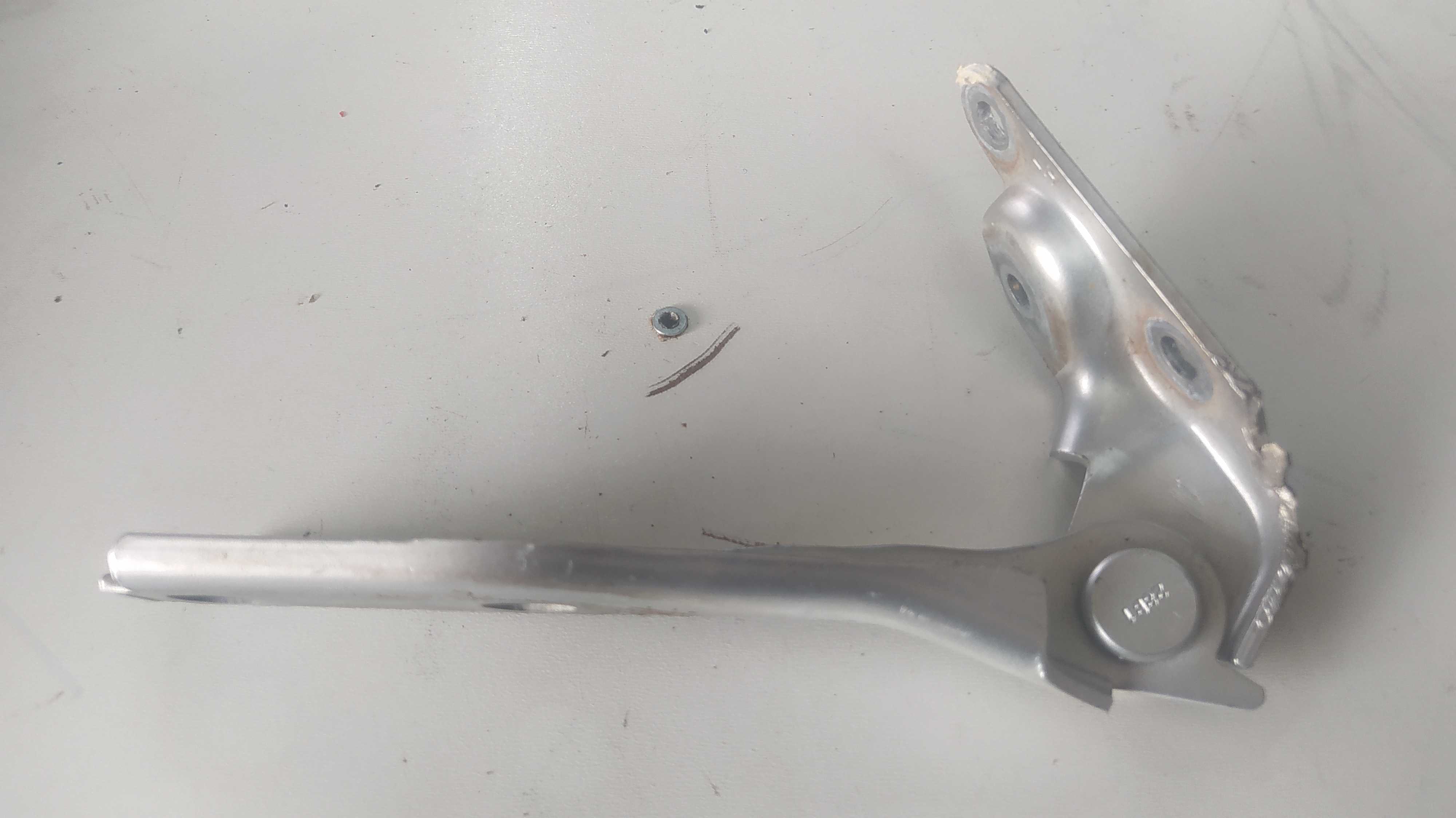 Dobradiça Do Capô Lado Esquerdo Audi A3 2