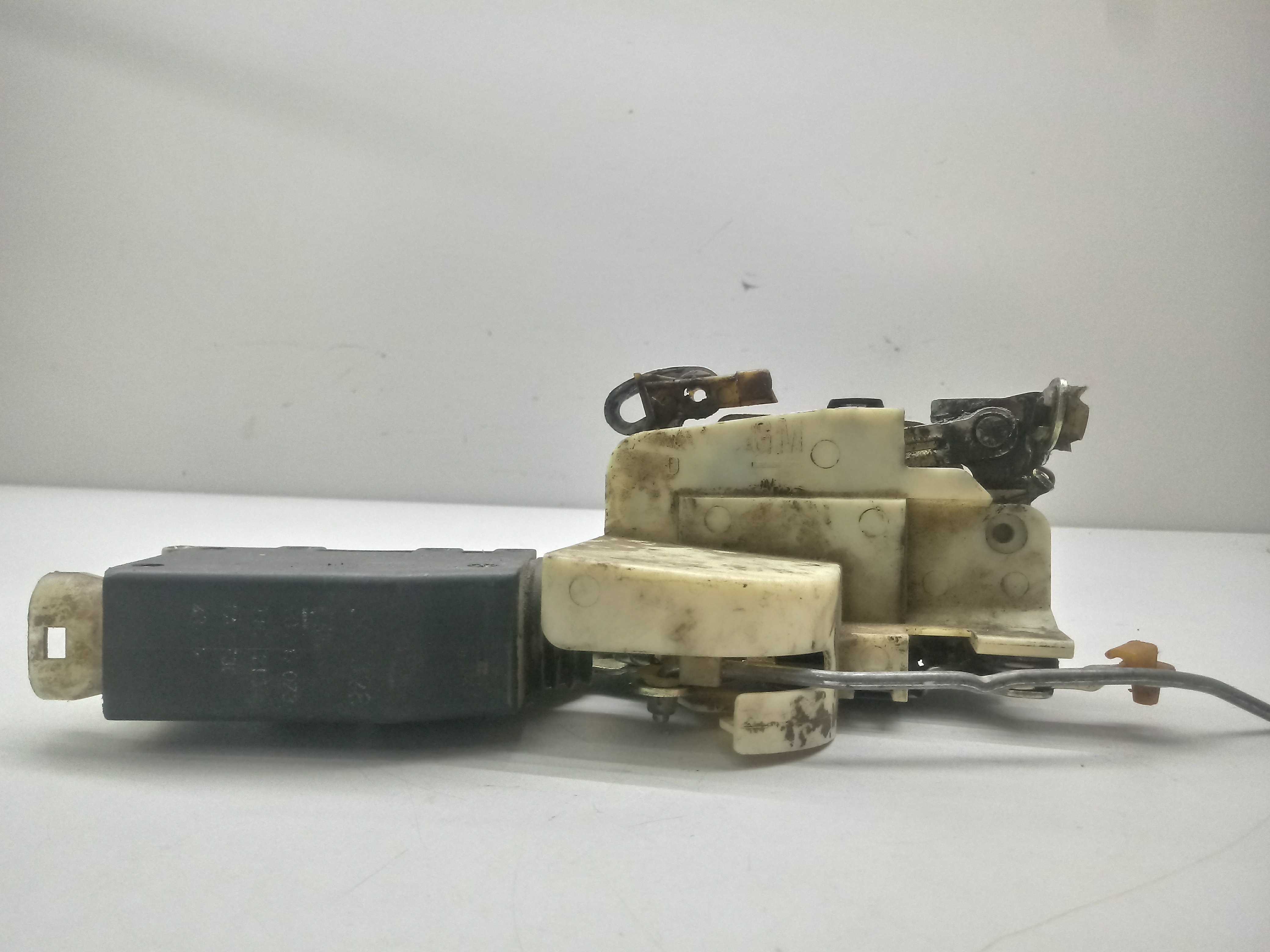 Fechadura Dianteira Direita Gm Corsa Classic 03/08 1