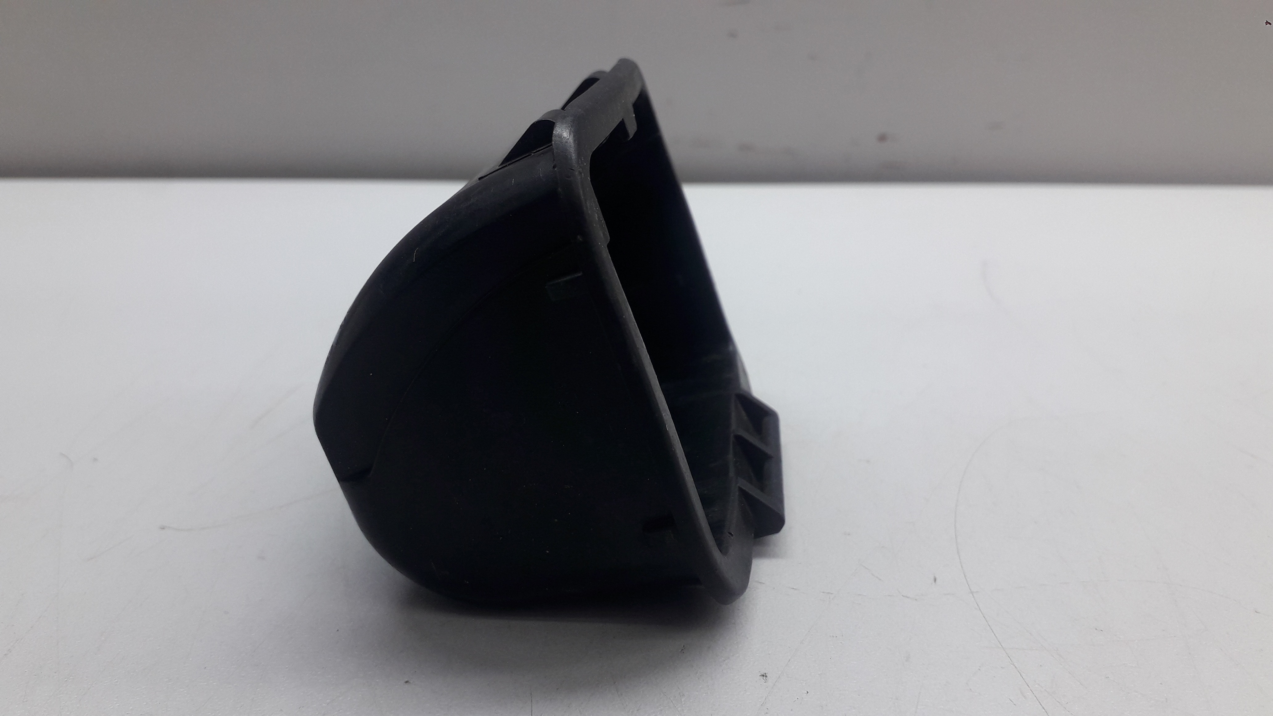 Cinzeiro Traseiro Ford Mondeo 93/00 4