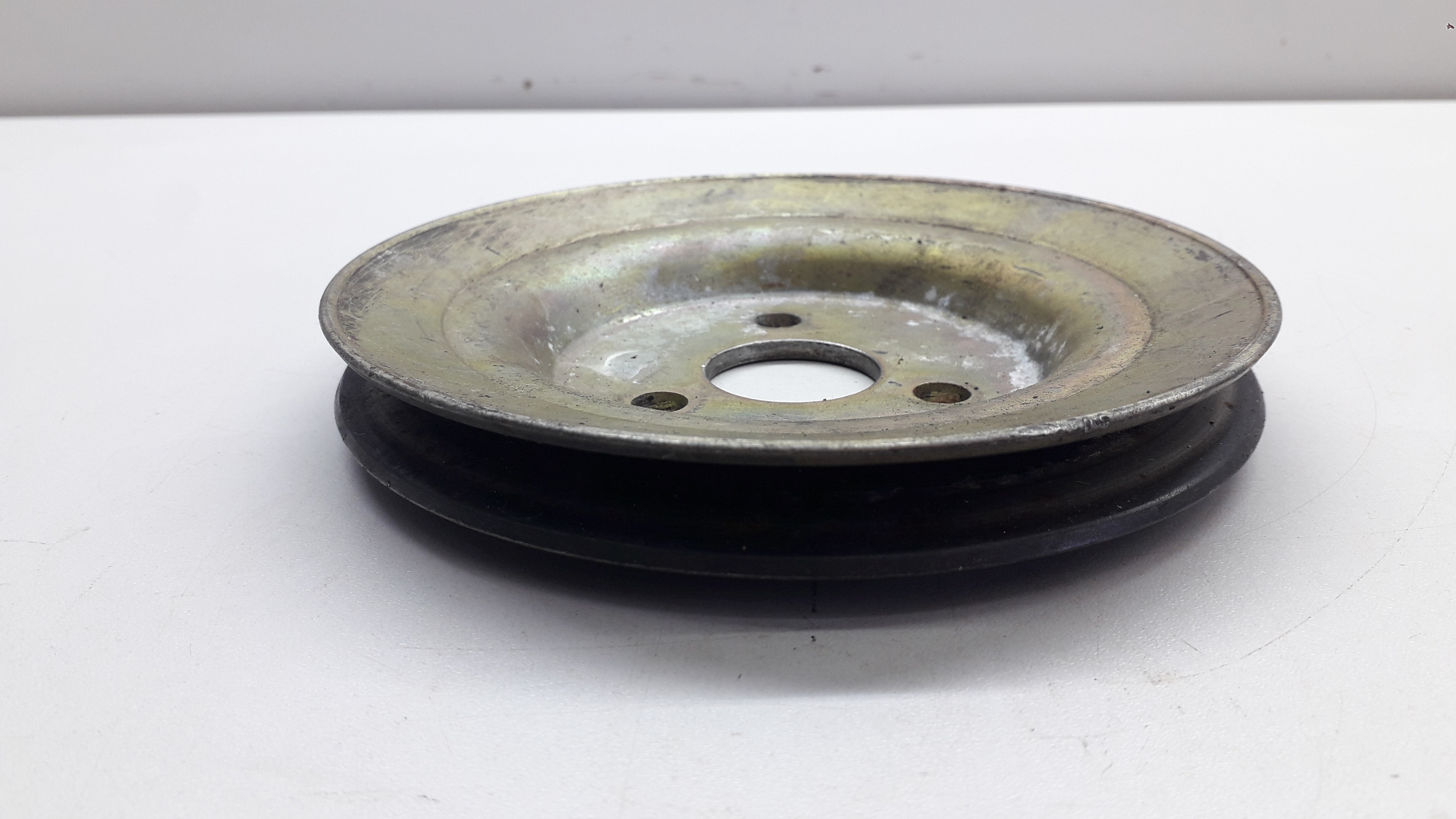 Polia  Da Vomba Dagua Vw Gol Ap 5