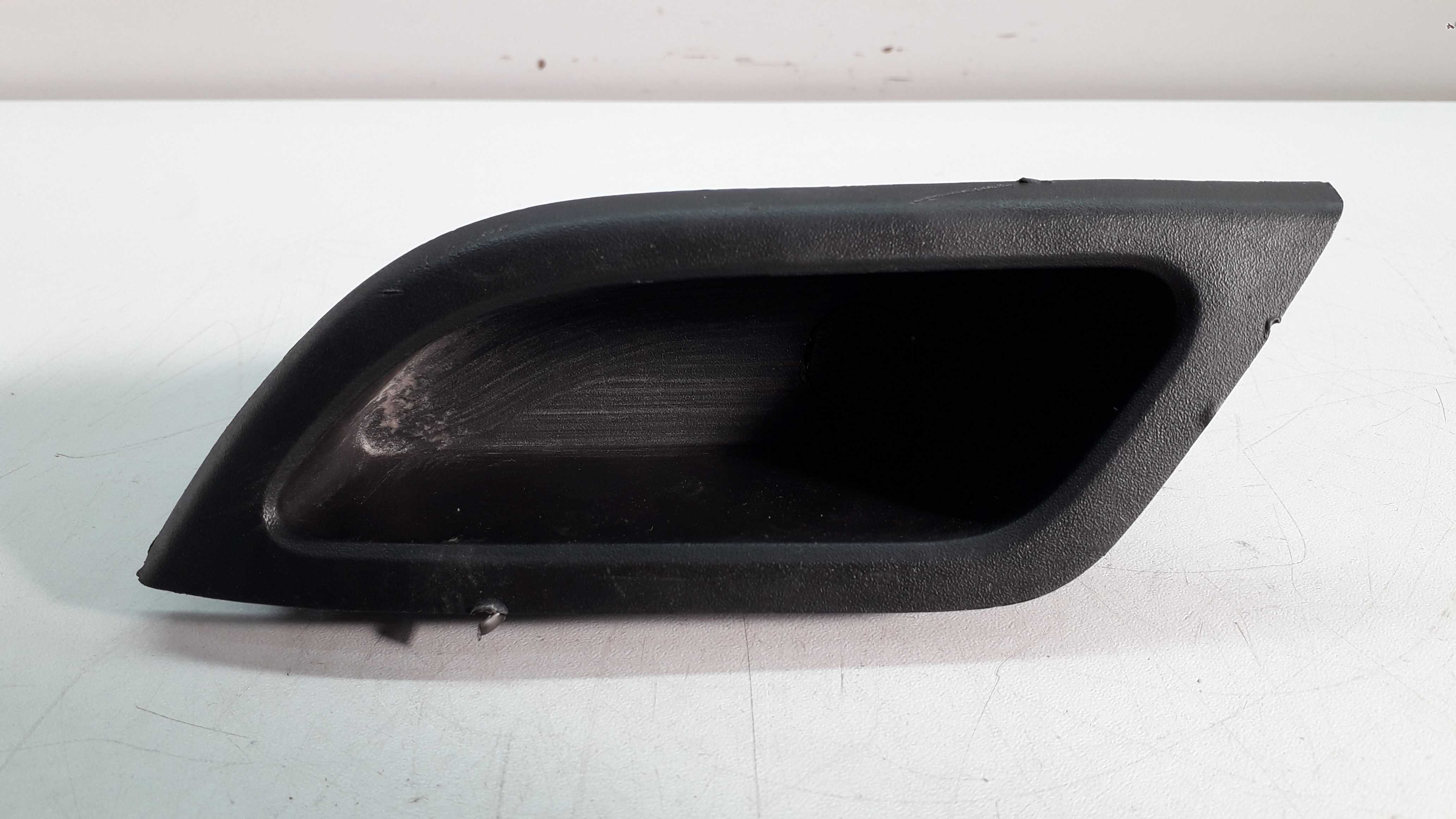 Moldura Puxador Porta Traseira Esquerda Gm Prisma 2013 Preto Traseira 1
