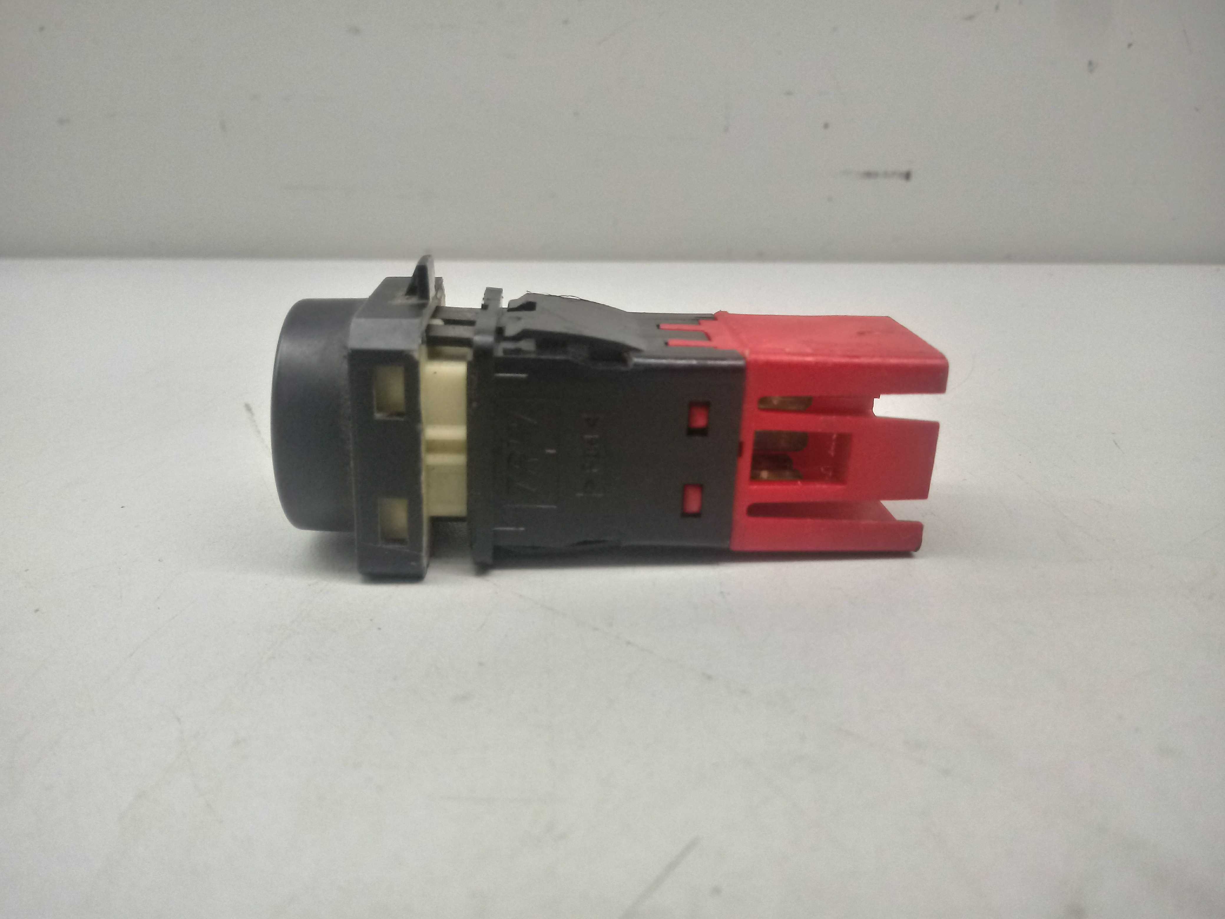 Botao Trava Vidro Eletrico Citroen Xsara Picasso 01/08 2