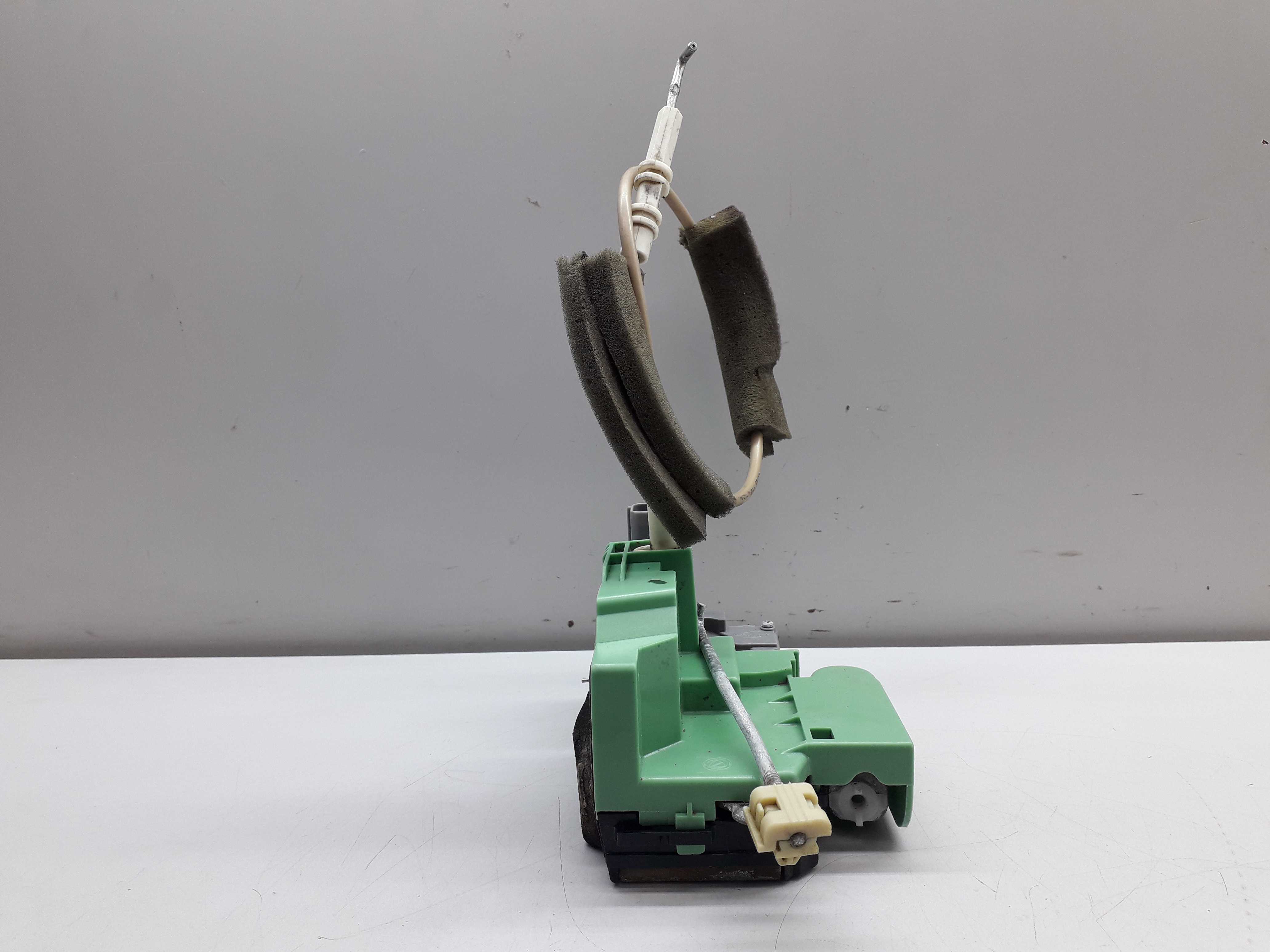 Fechadura Porta Dianteira Direita Fiat Punto 2009/2013 4