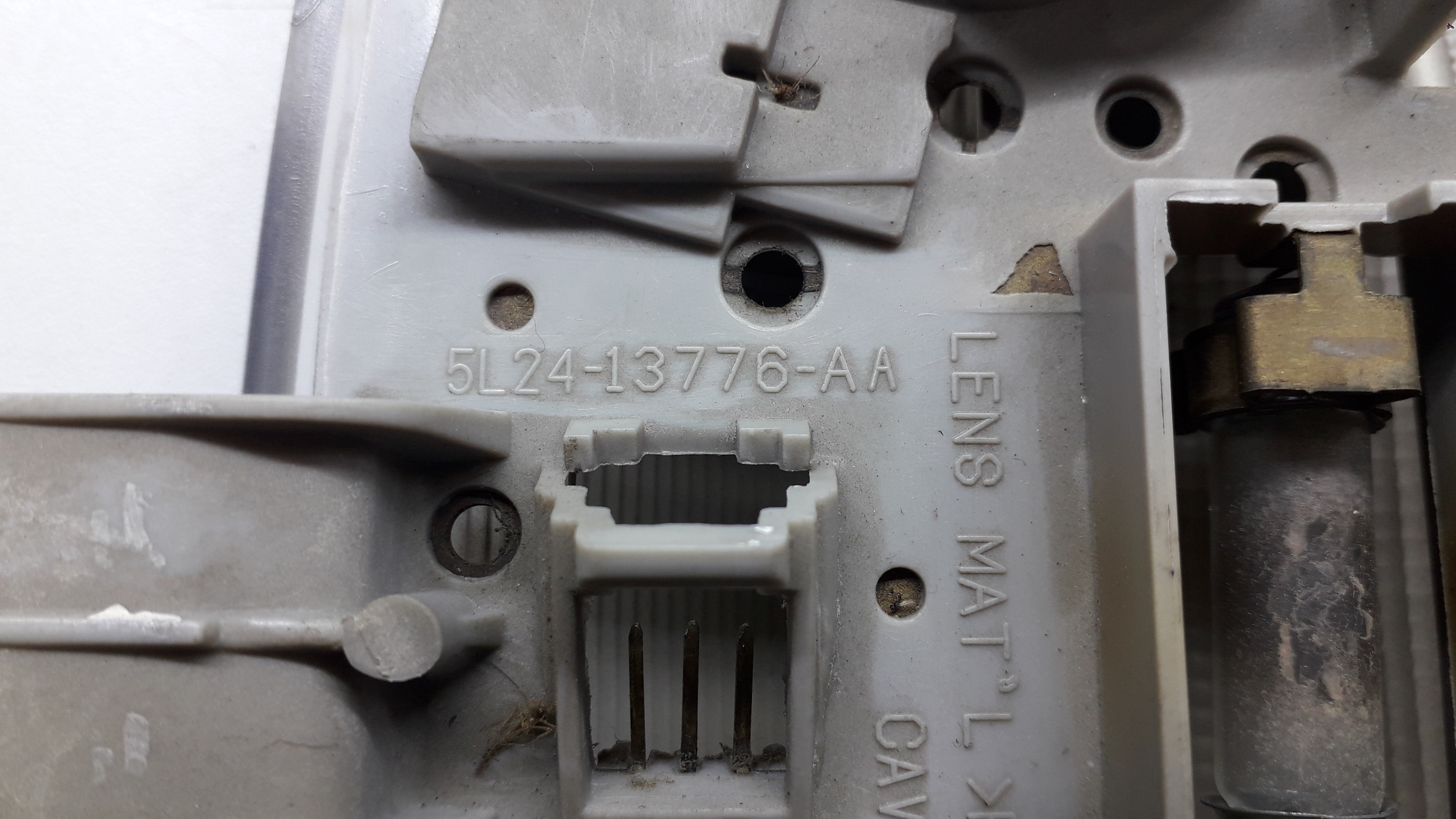Luz De Teto Cortesia Traseira Ford Fusion 2007 5