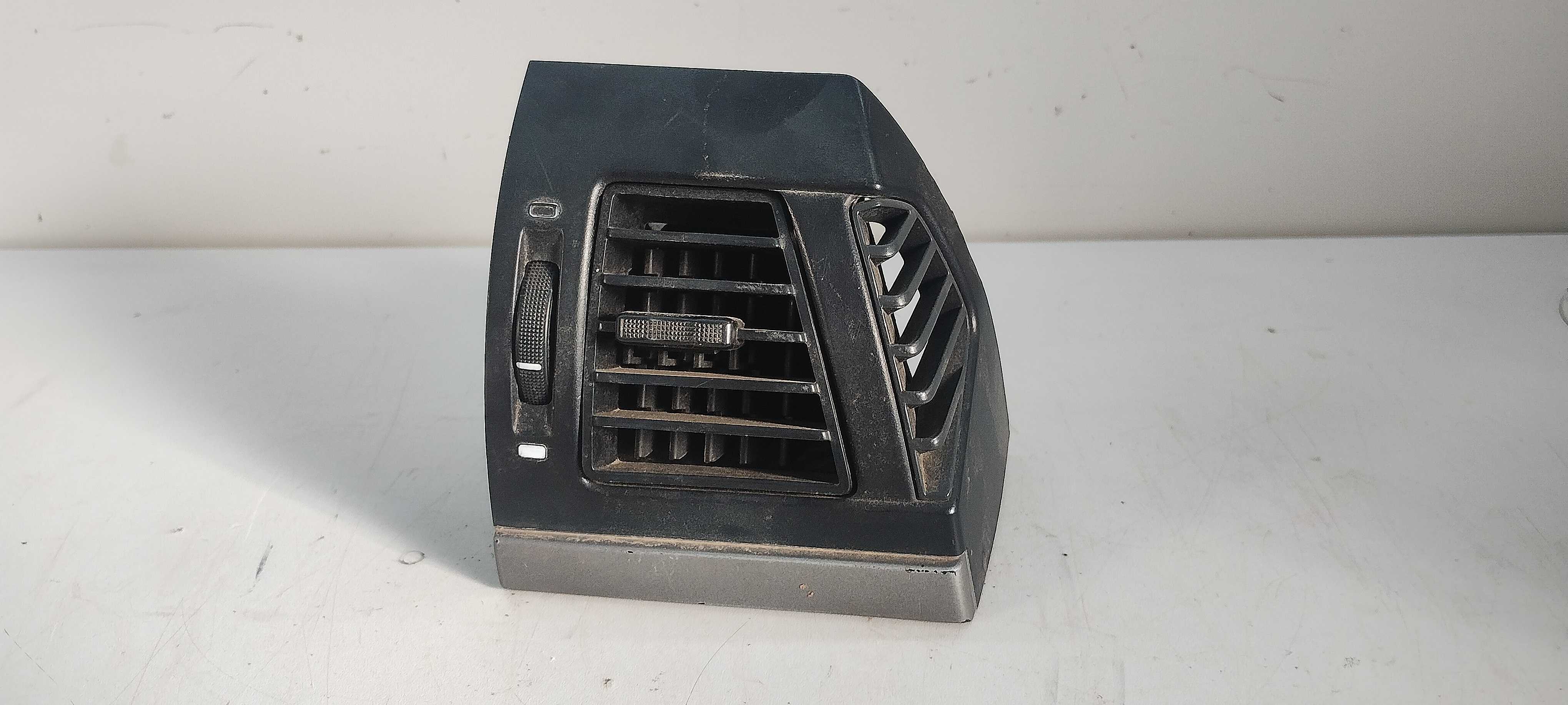Difusor De Ar Lado Direito Fiat Idea Ano 2006 A 2016 1