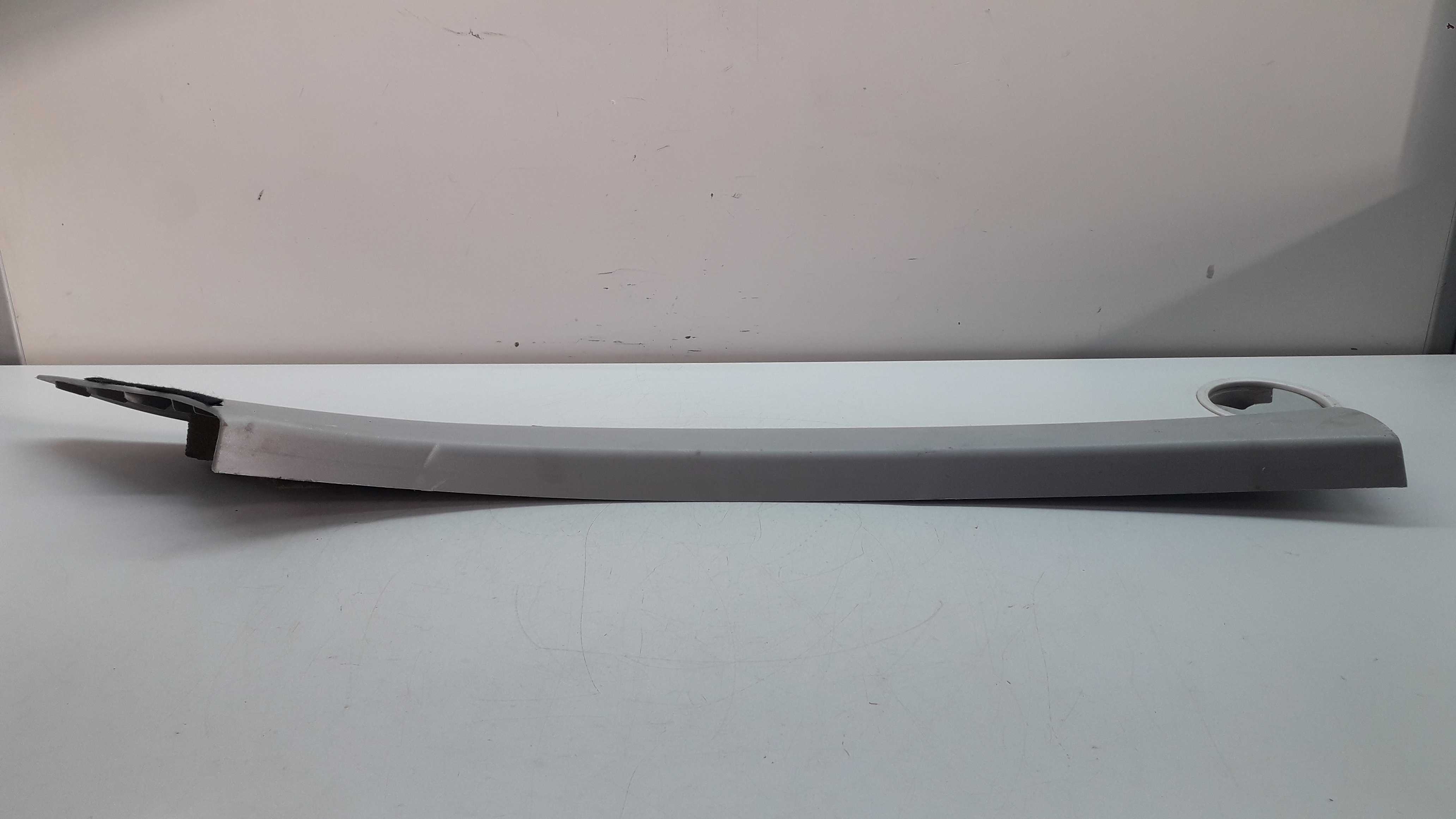 Moldura Coluna Parabrisa Lado Direito Gm Vectra 2006/2011 3