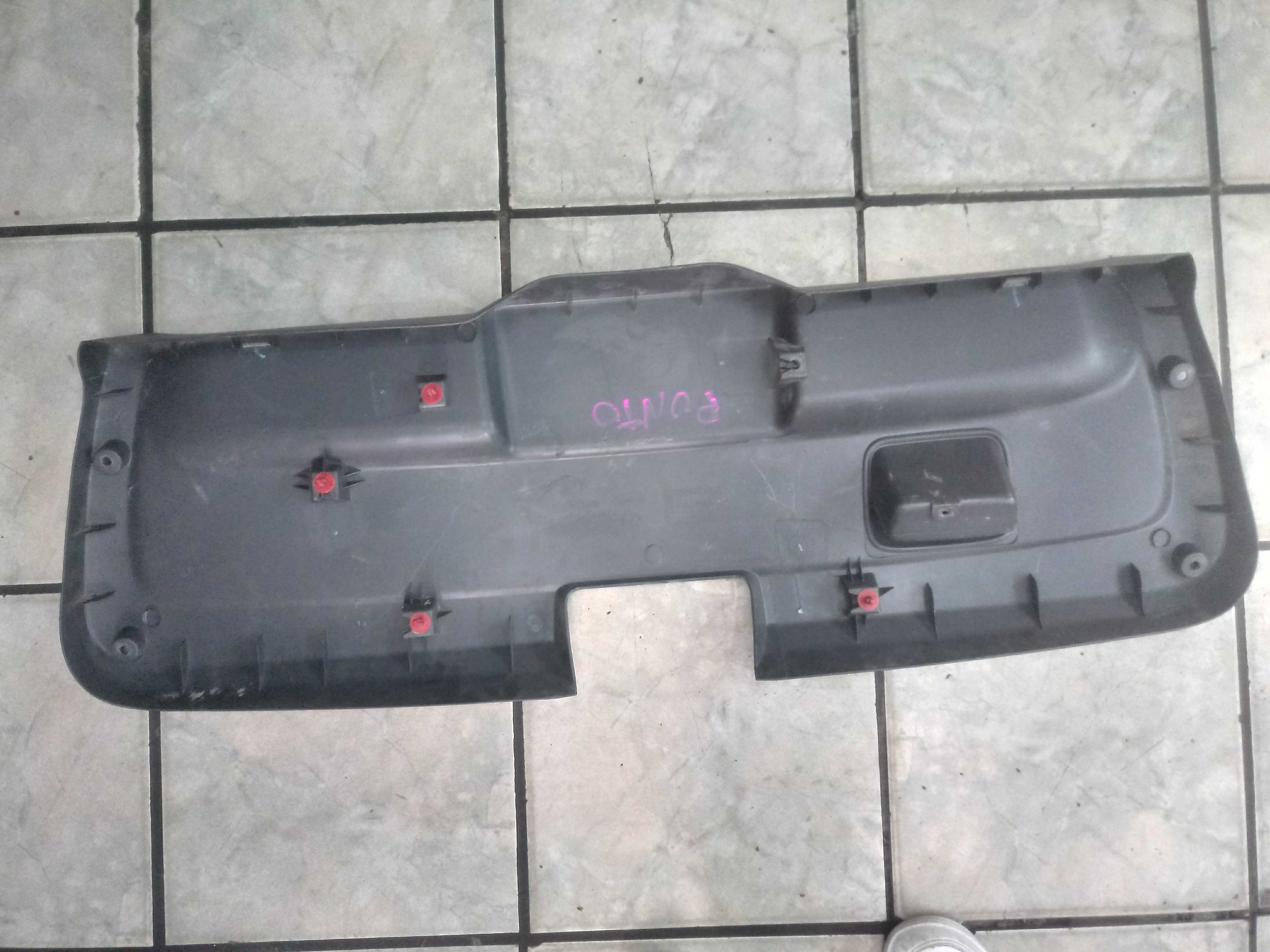 Moldura Interna Tampa Traseira Fiat Punto 08/12 Preto 2