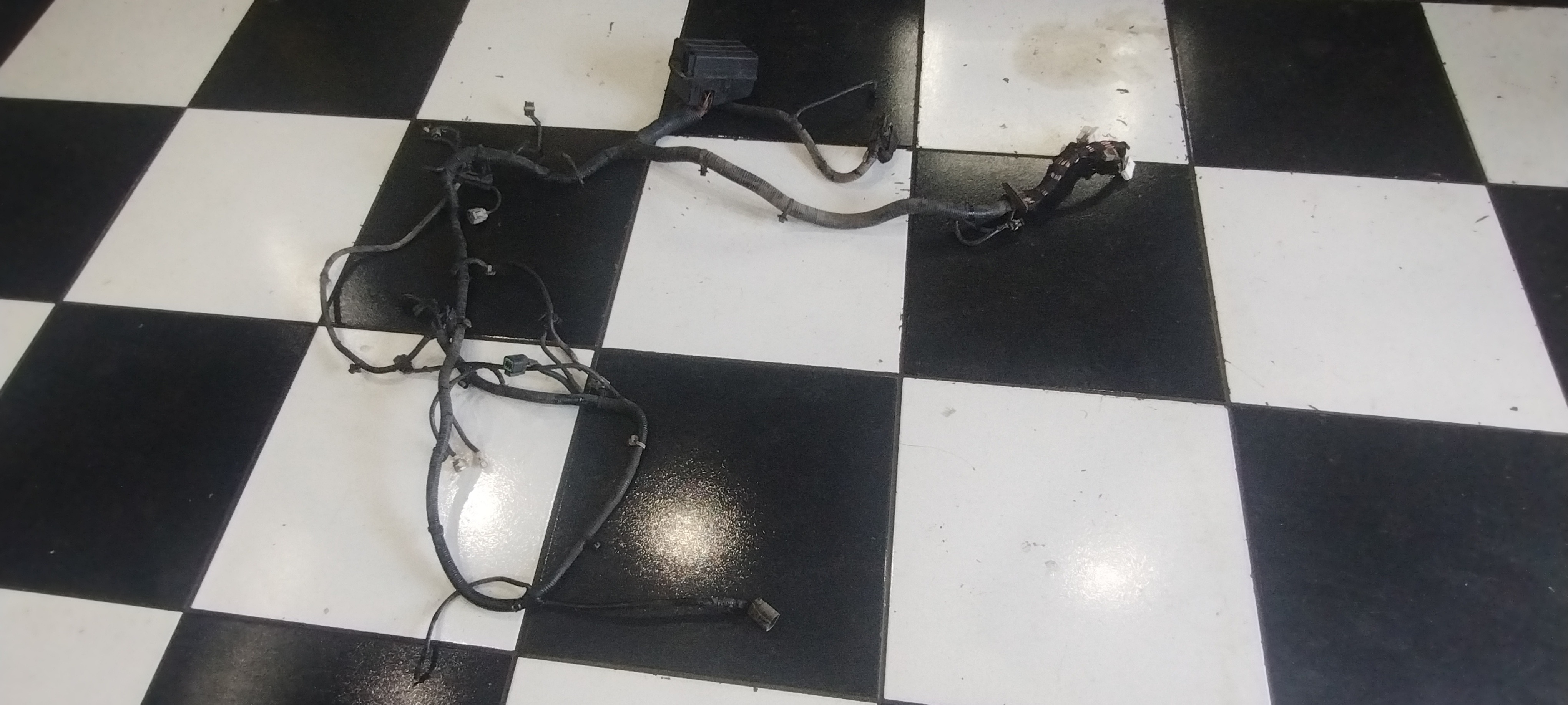 Chicote Injeção Jac J3 C/ Caixa De Fusível 12/13 5