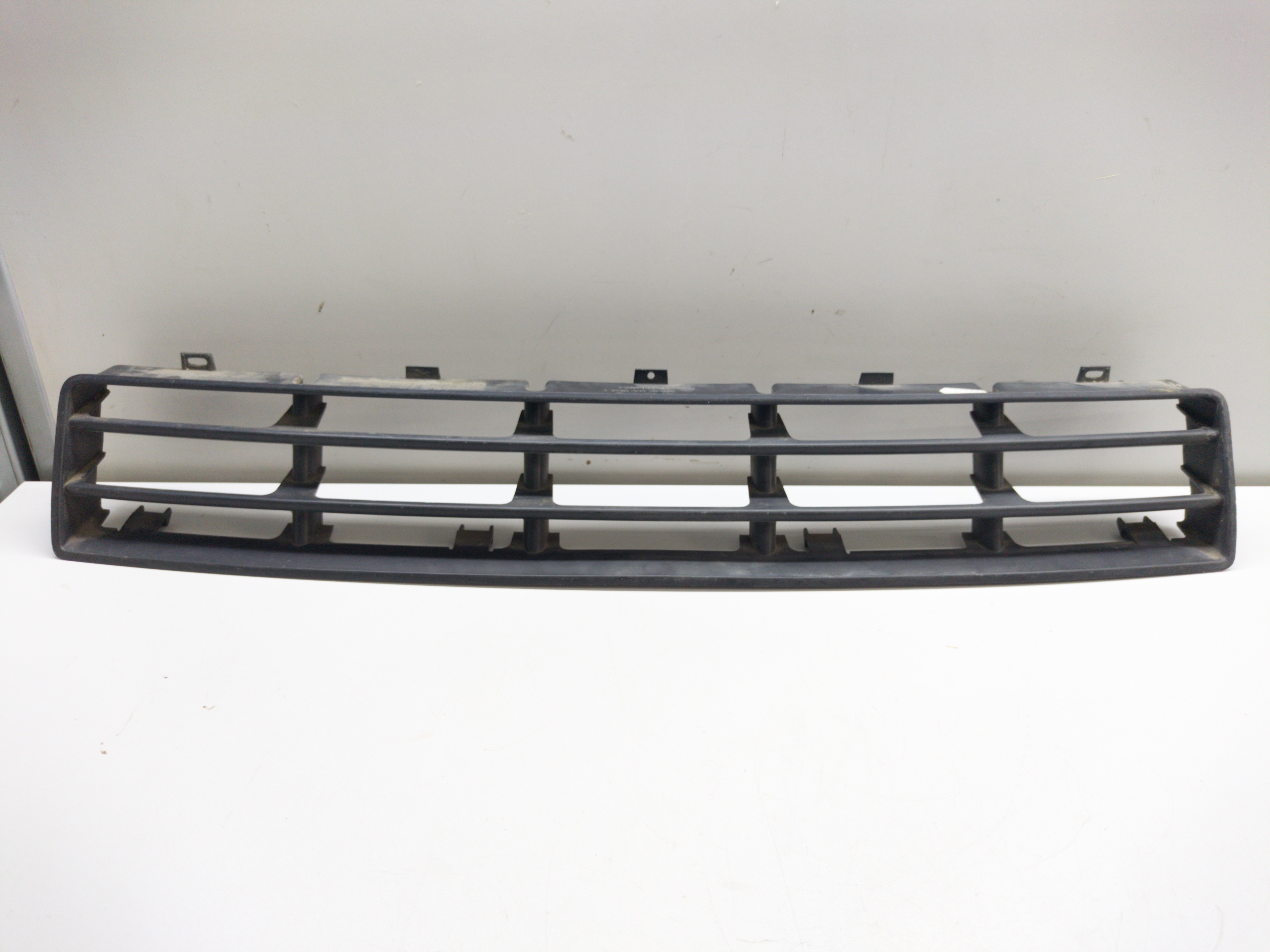 Grade Para-choque Dianteiro Vw Golf 98/05 Rmd Preto 1