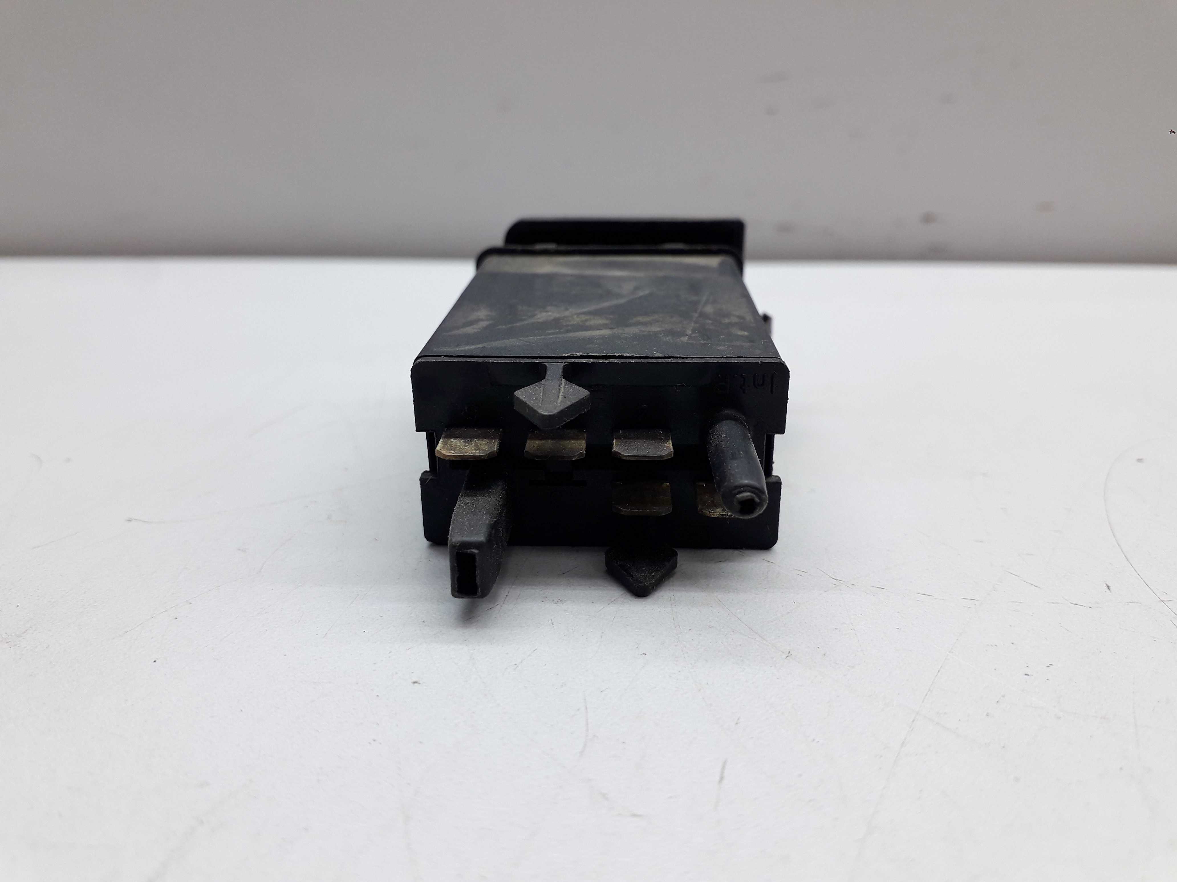 Botão Desembaçador Audi A3 1997/2000 3