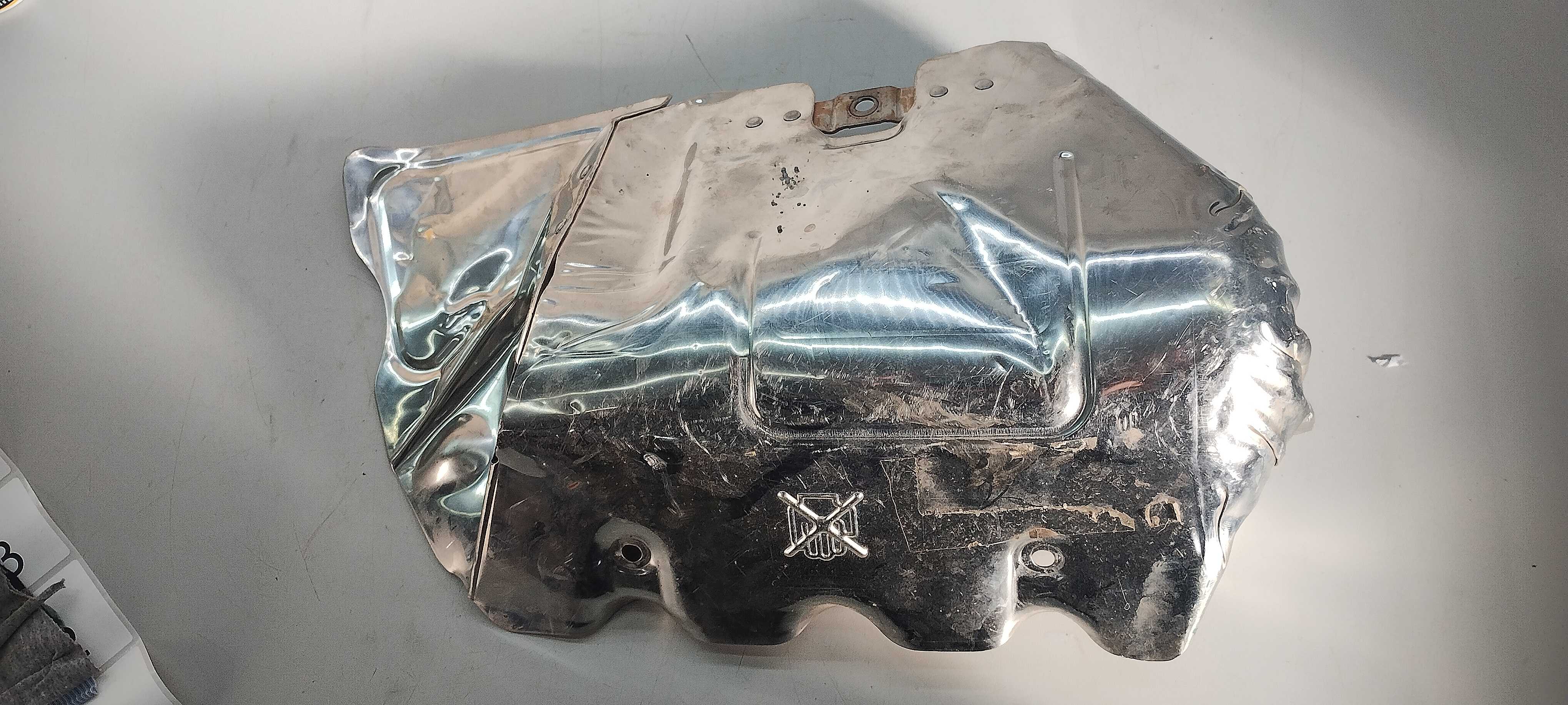 Defletor De Calor Ford Fiesta 98 4