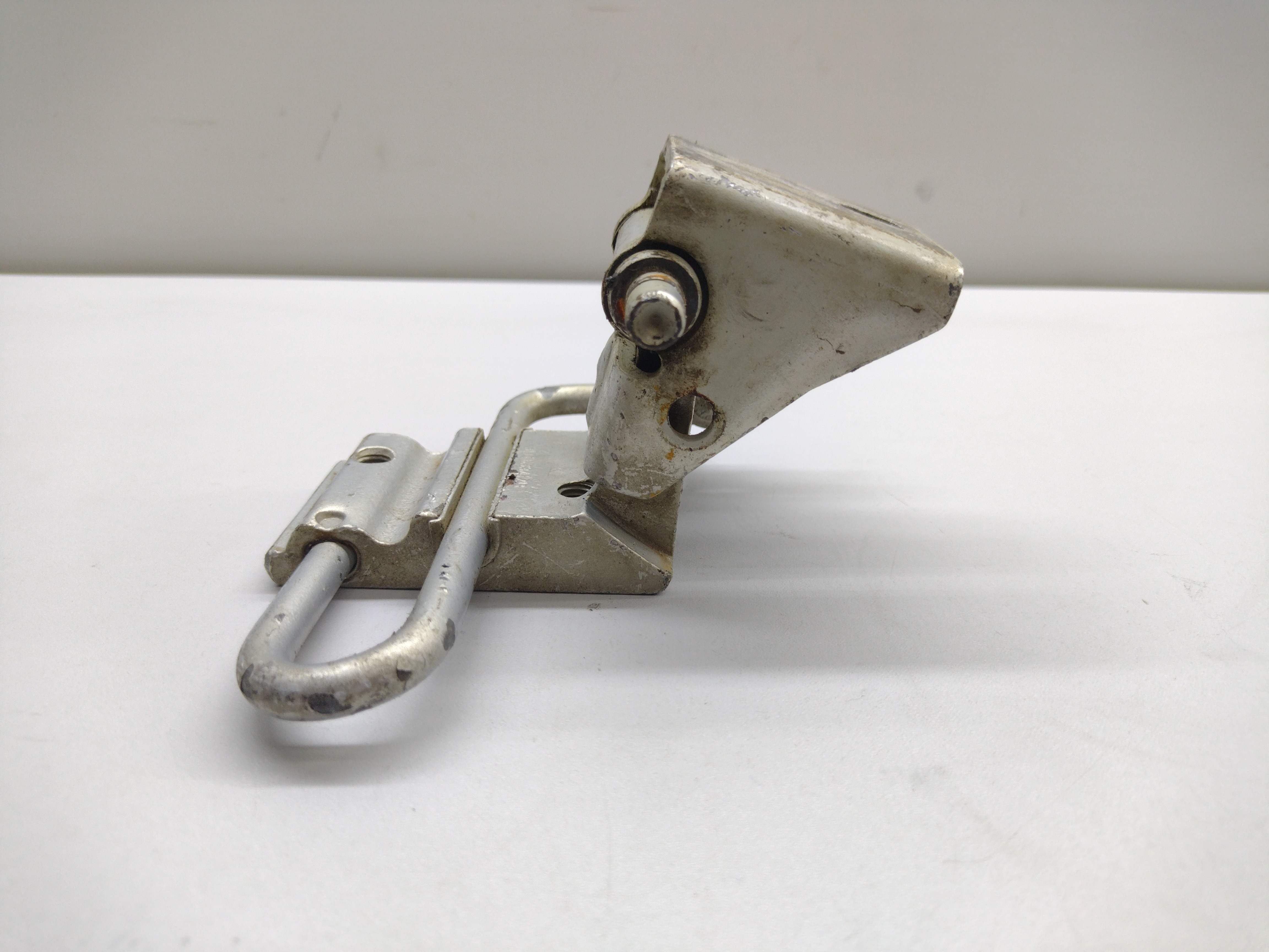 Dobradiça Porta Traseira Direita Vw Passat Alemão 97/00 2