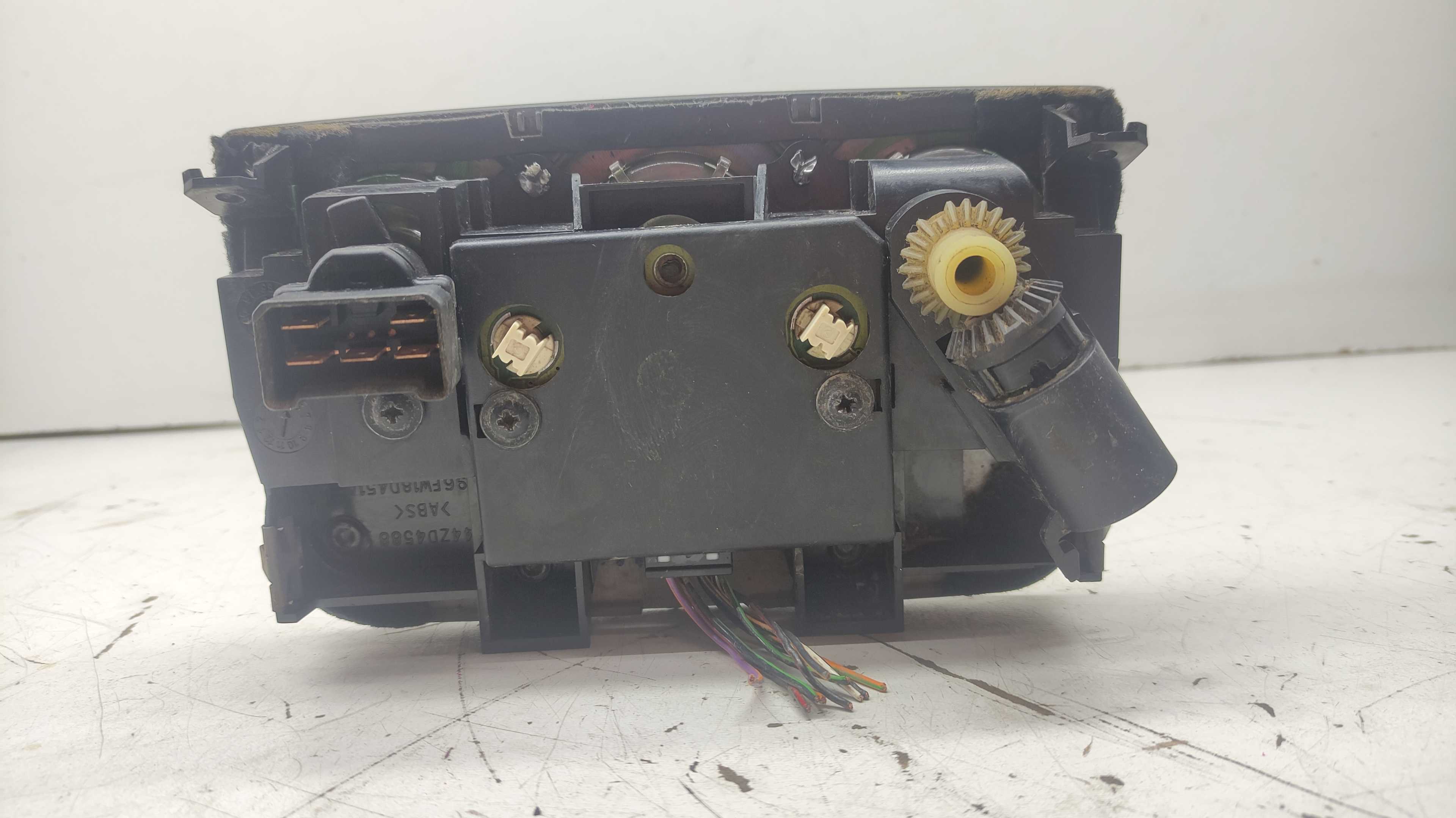 Comando De Ar Ford Courier Fiesta 1996 A 1999 2