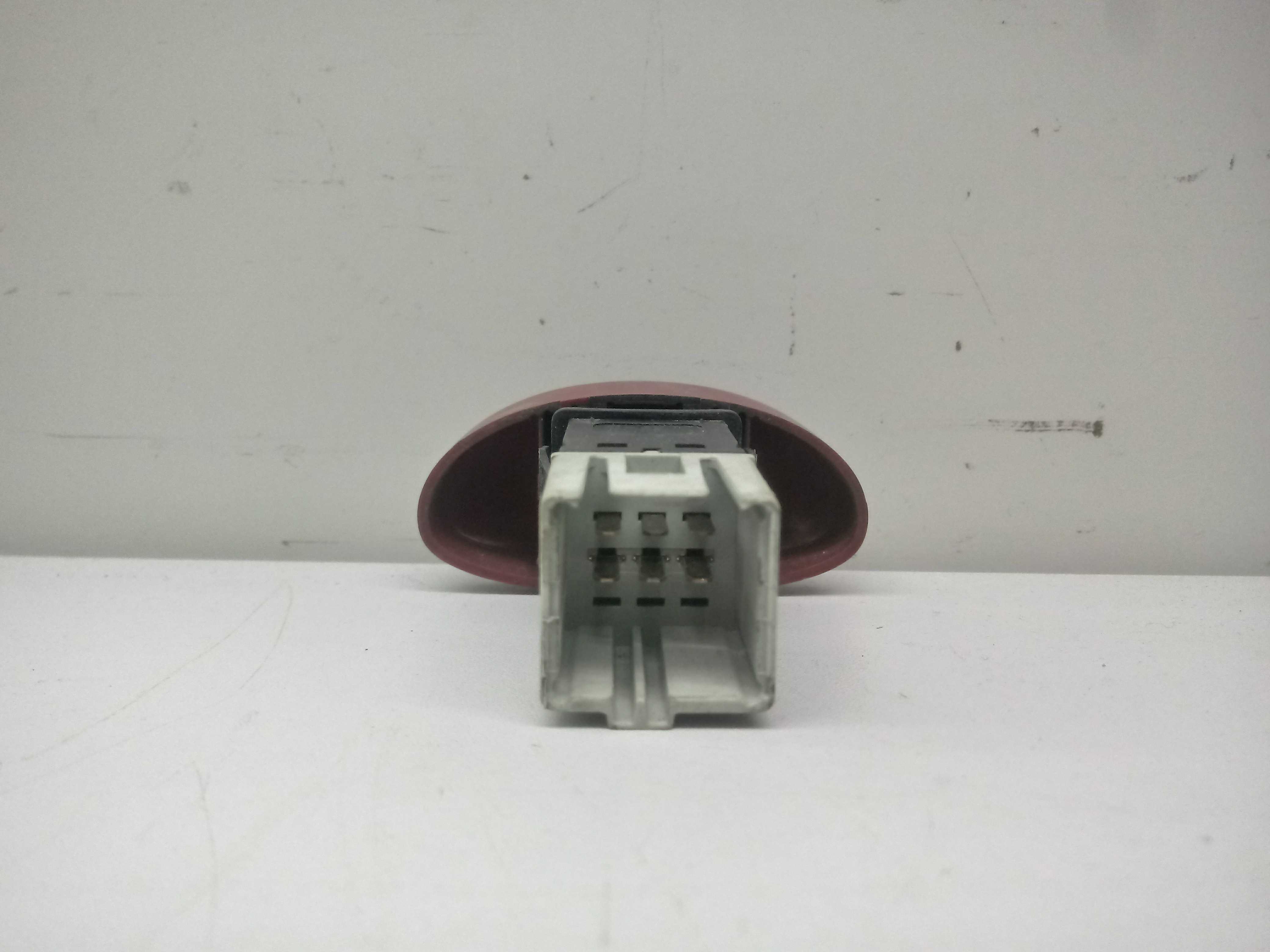 Botao De Pisca Alerta Citroen Xsara Picasso 02/11 Vermelho 2