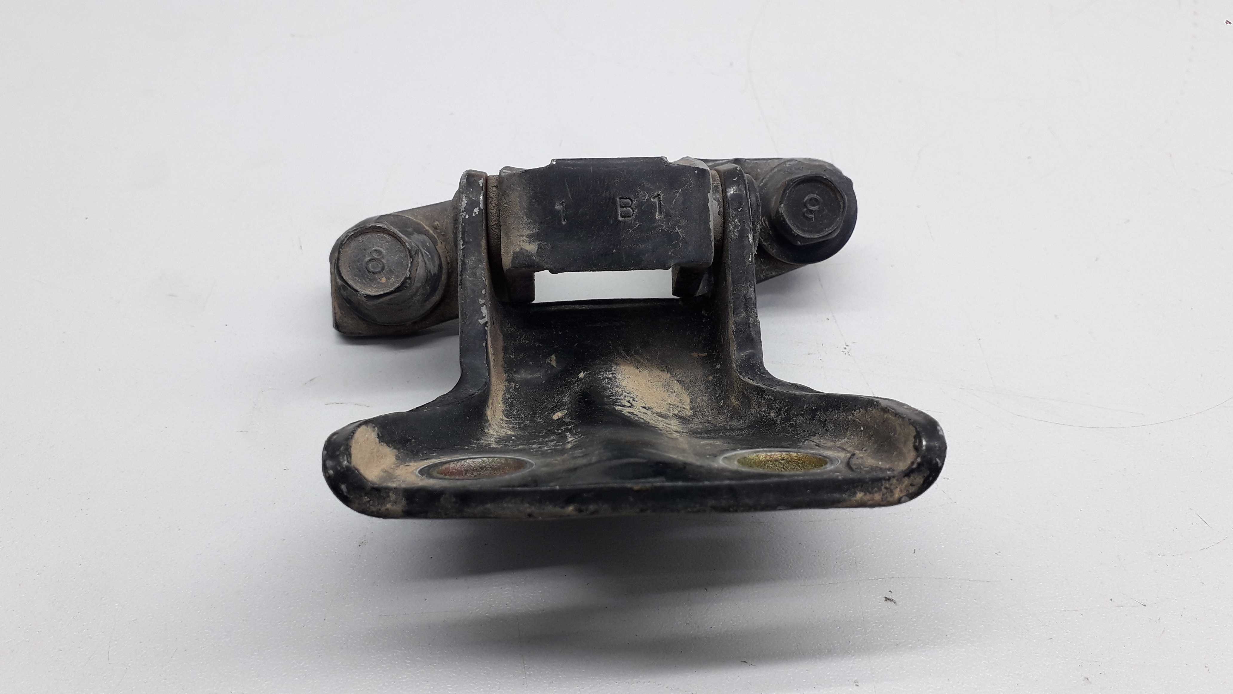 Dobradiça Porta Traseira Pajero Sport 2002 3