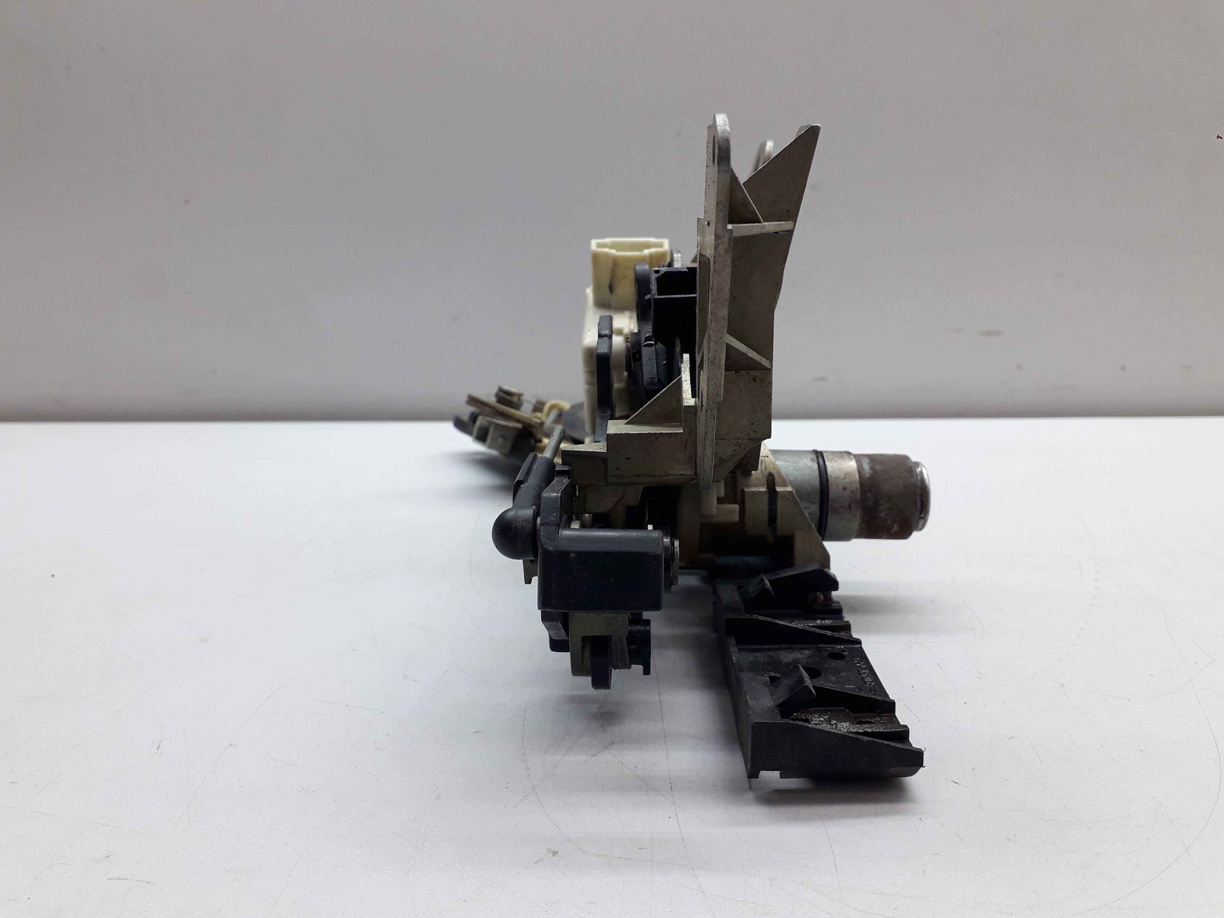 Fechadura Tampa Traseira Vw Passat Alemão 1999/2004 4