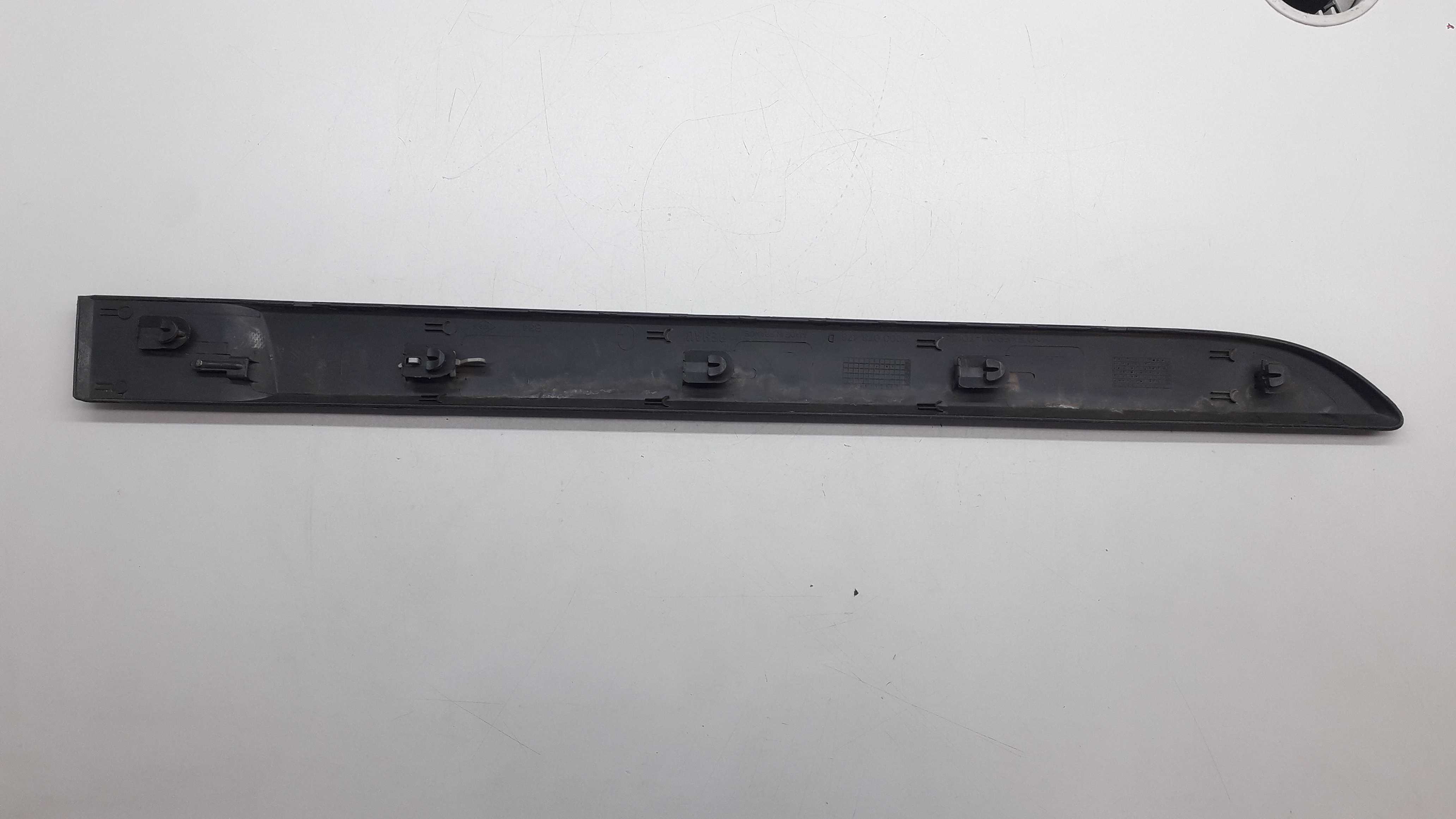 Friso Porta Traseira Esquerda Renault Megane 2006/2013 Preto 4