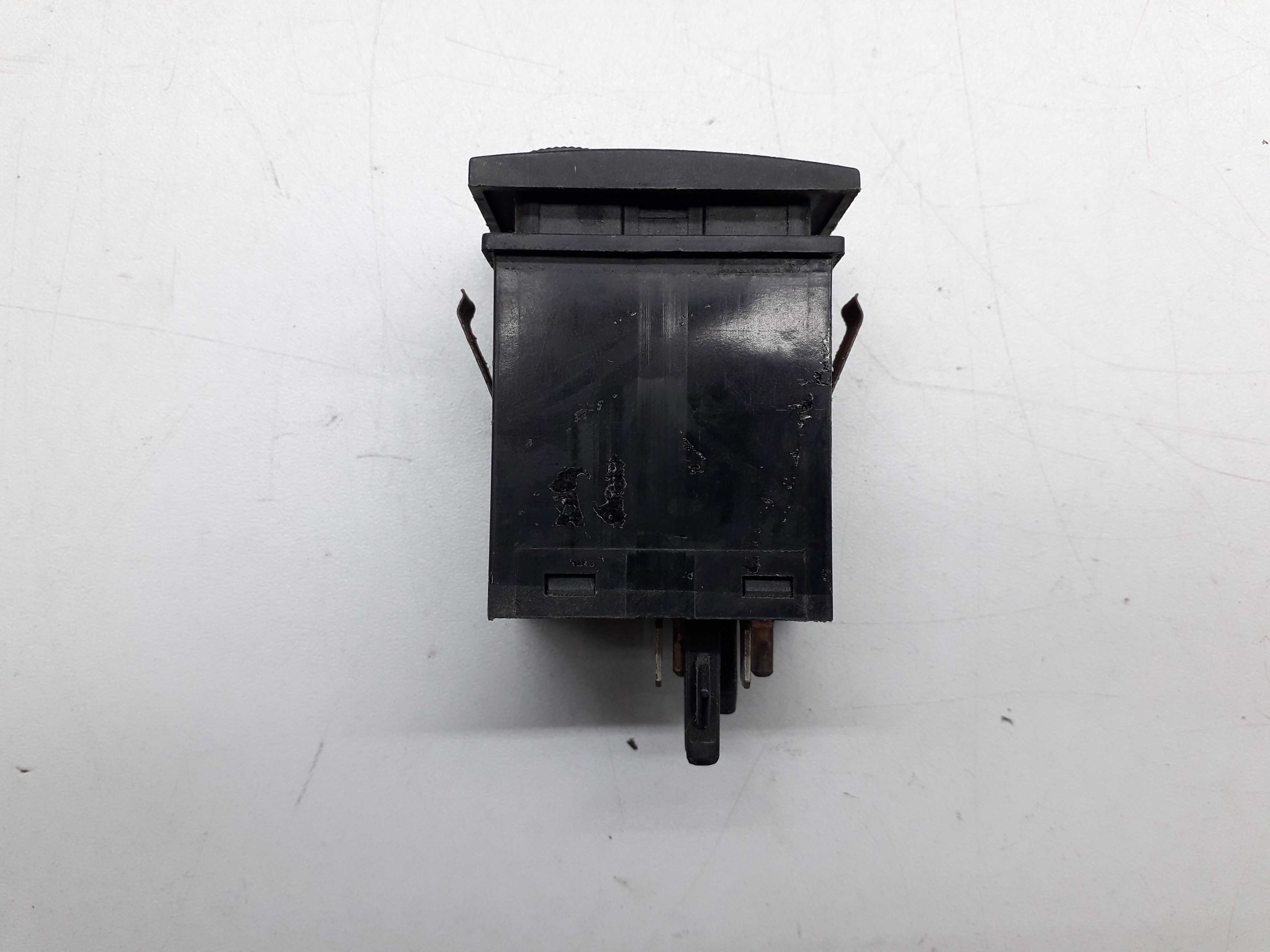 Botão Desembaçador Vw Gol Parati G3 G4 3