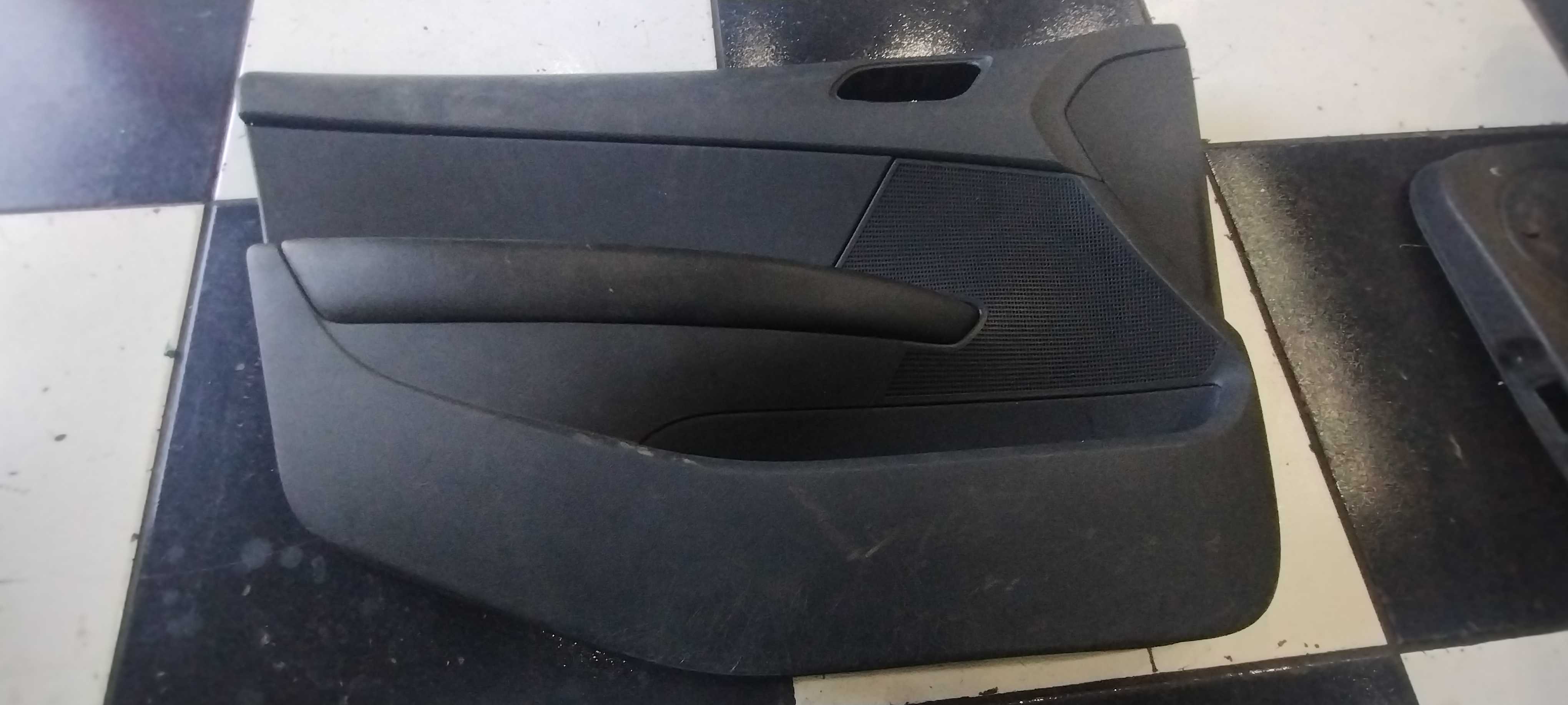 Forro De Porta Dianteiro Esquerdo Peugeot 308 2012 À 2018 Preto 1