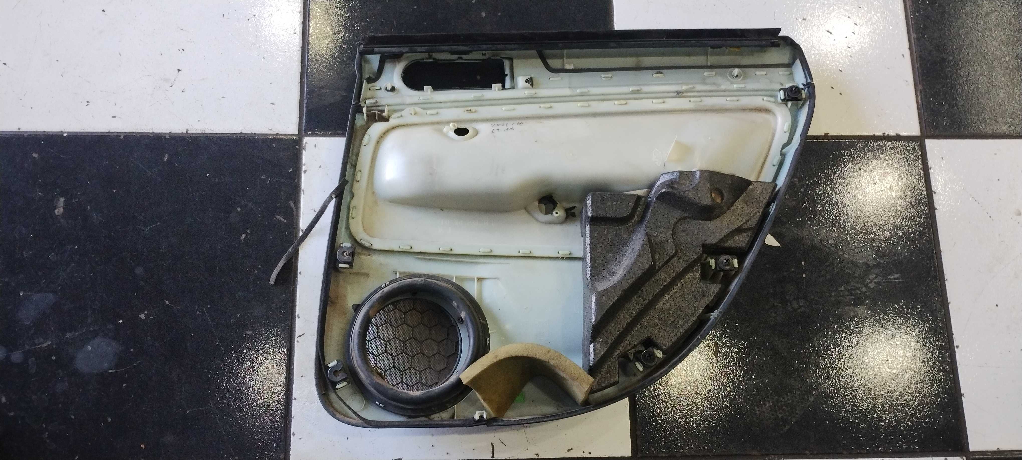 Forro Porta Traseira Direita Volkswagen Passat V6 2004 Preto 2