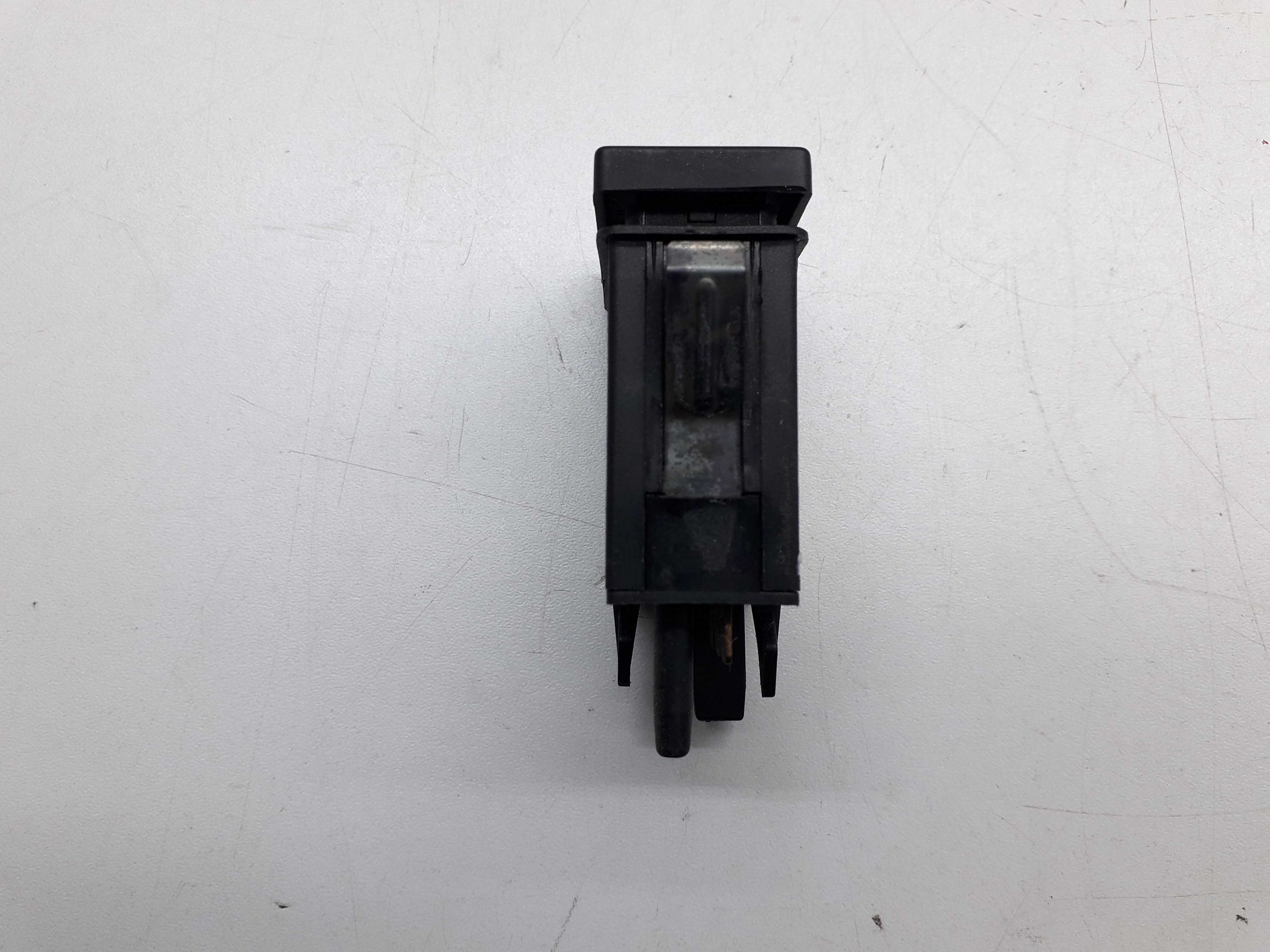Botão  Desembaçador Vw Passat 1999/2005 3