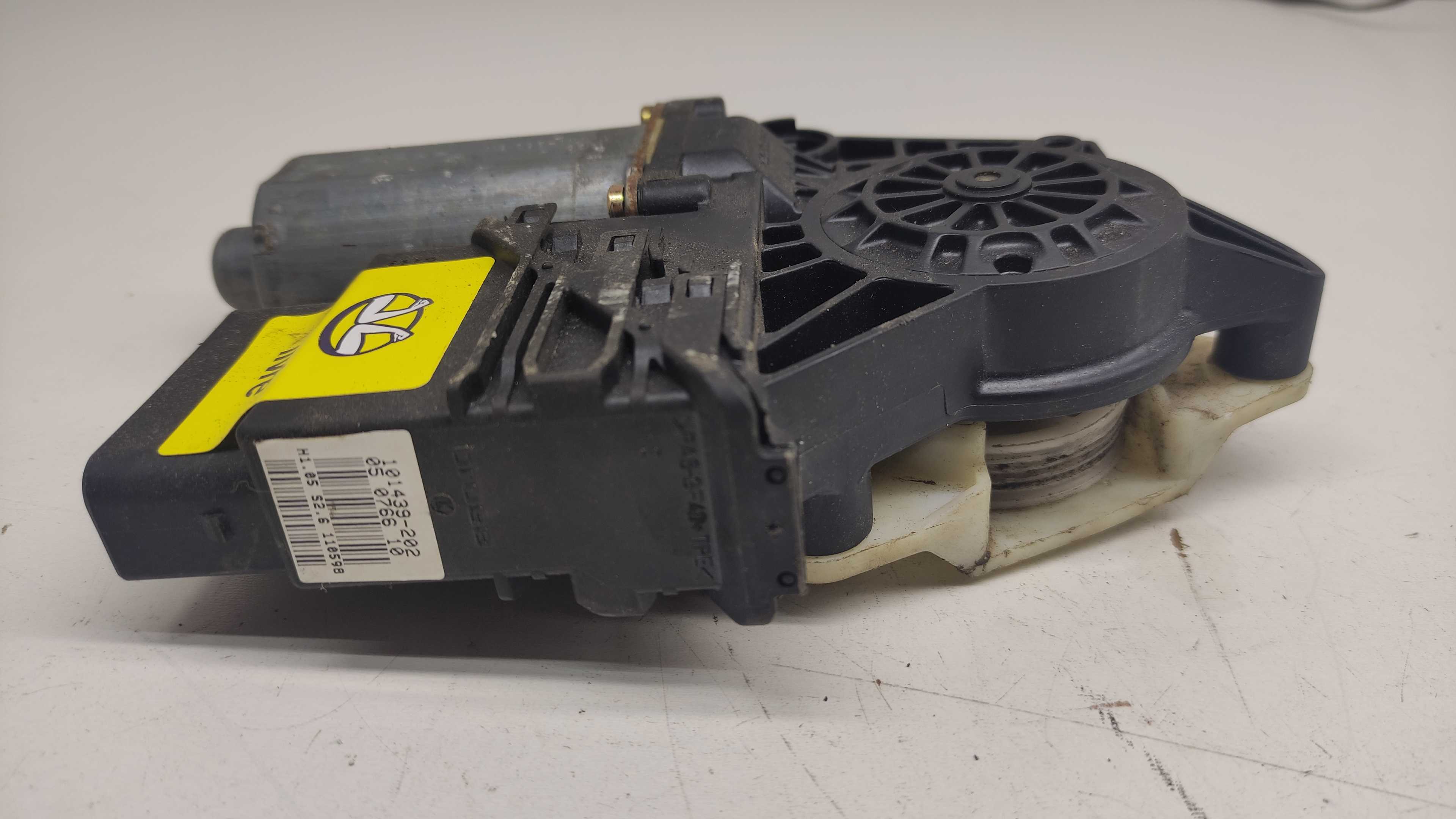 Motor Maquina Vidro Traseira Esquerda Vw Passat 99 3