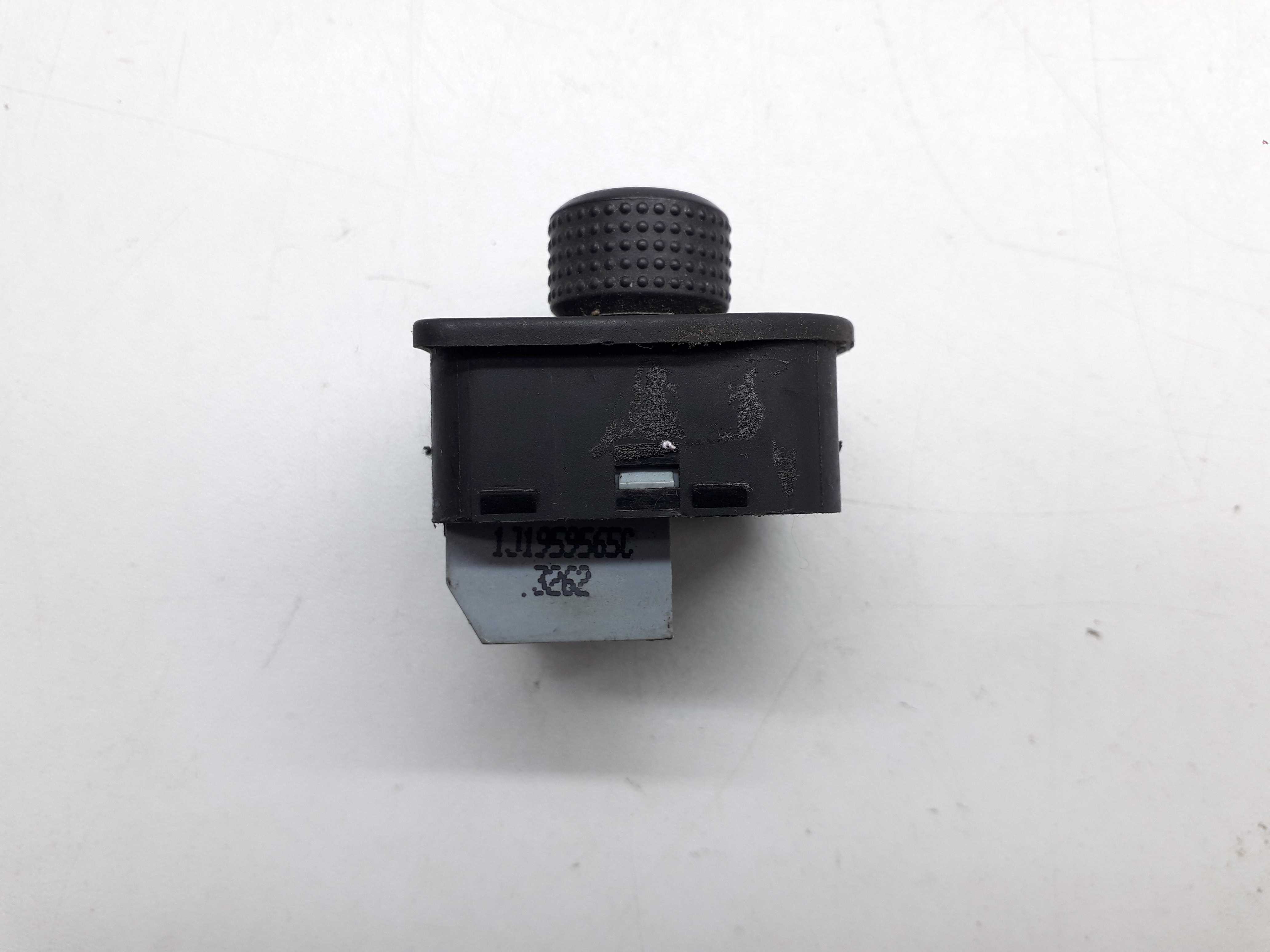 Botão Regulagem Retrovisor Vw Passat Alemão 1999 2