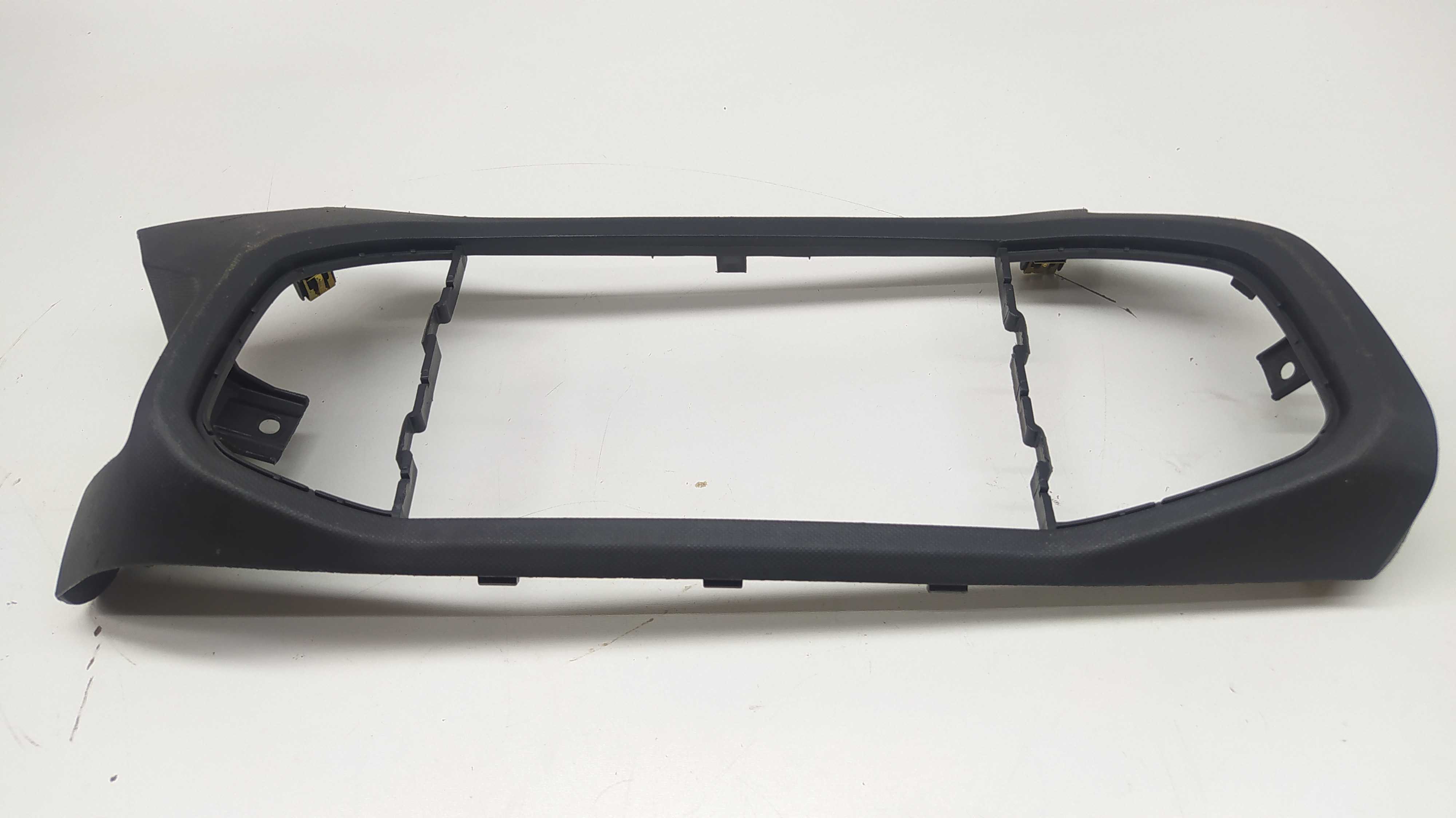 Moldura Central Painel Multimídia Gm Onix 2013 2