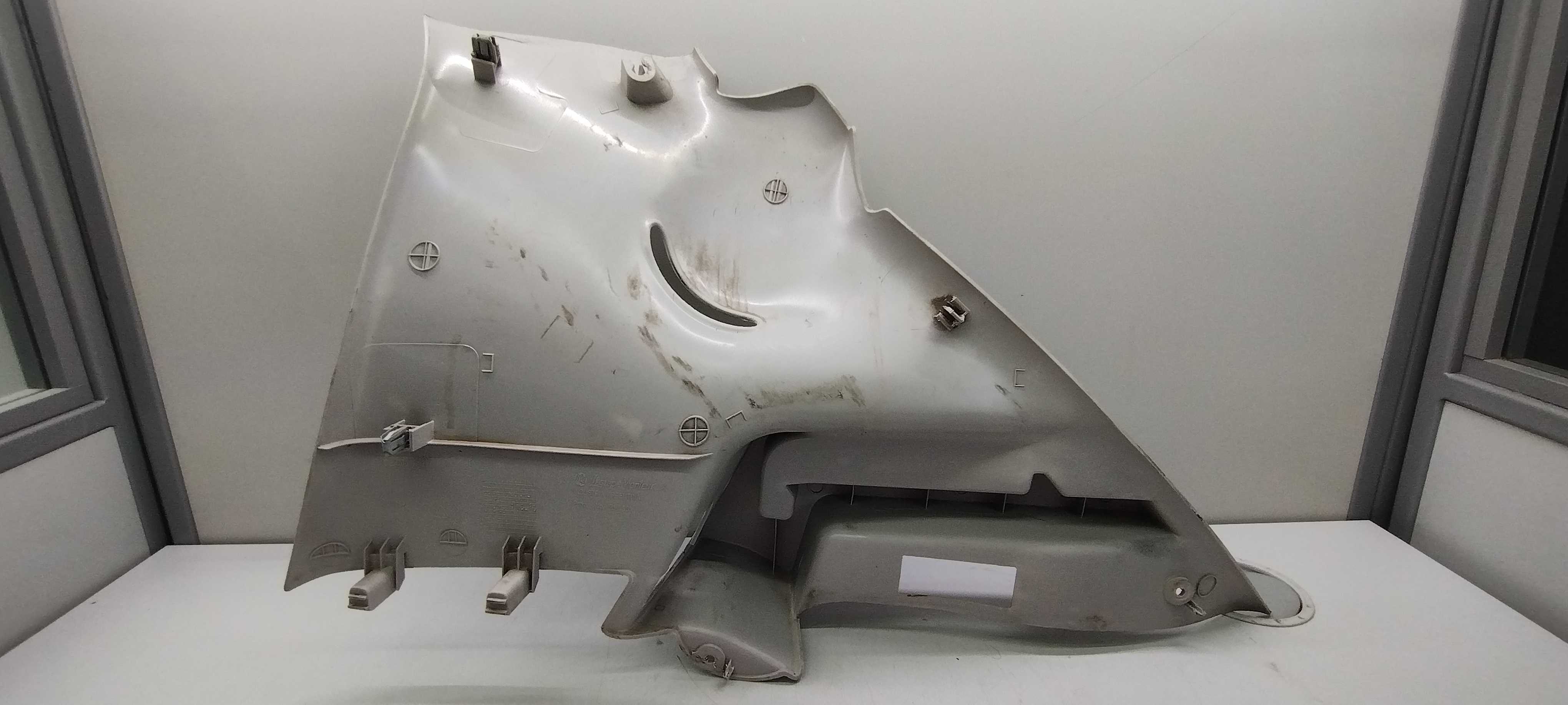 Acabamento Coluna Traseira Peugeot 206 2007 2