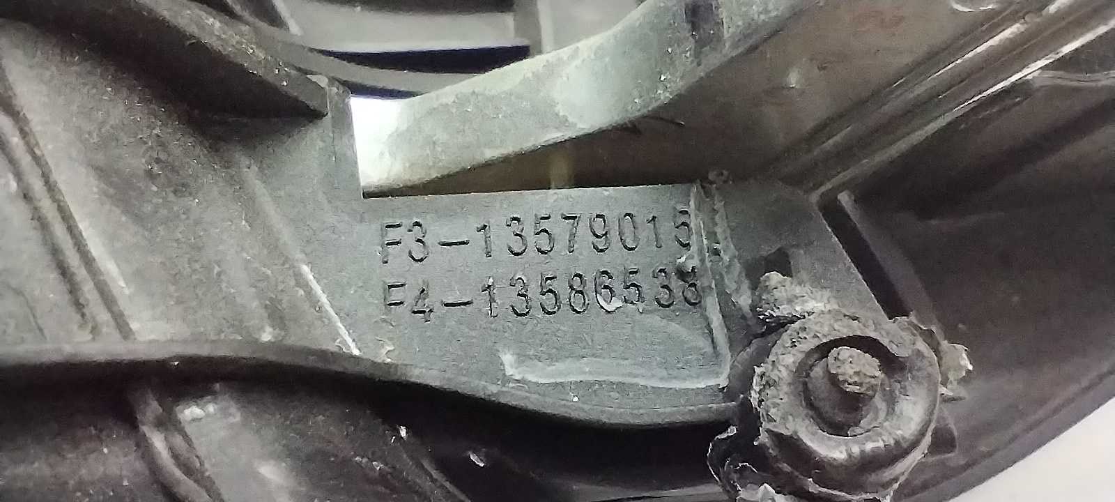 Maçaneta Interna Dianteira Direita Chevrolet Onix 16/19 4