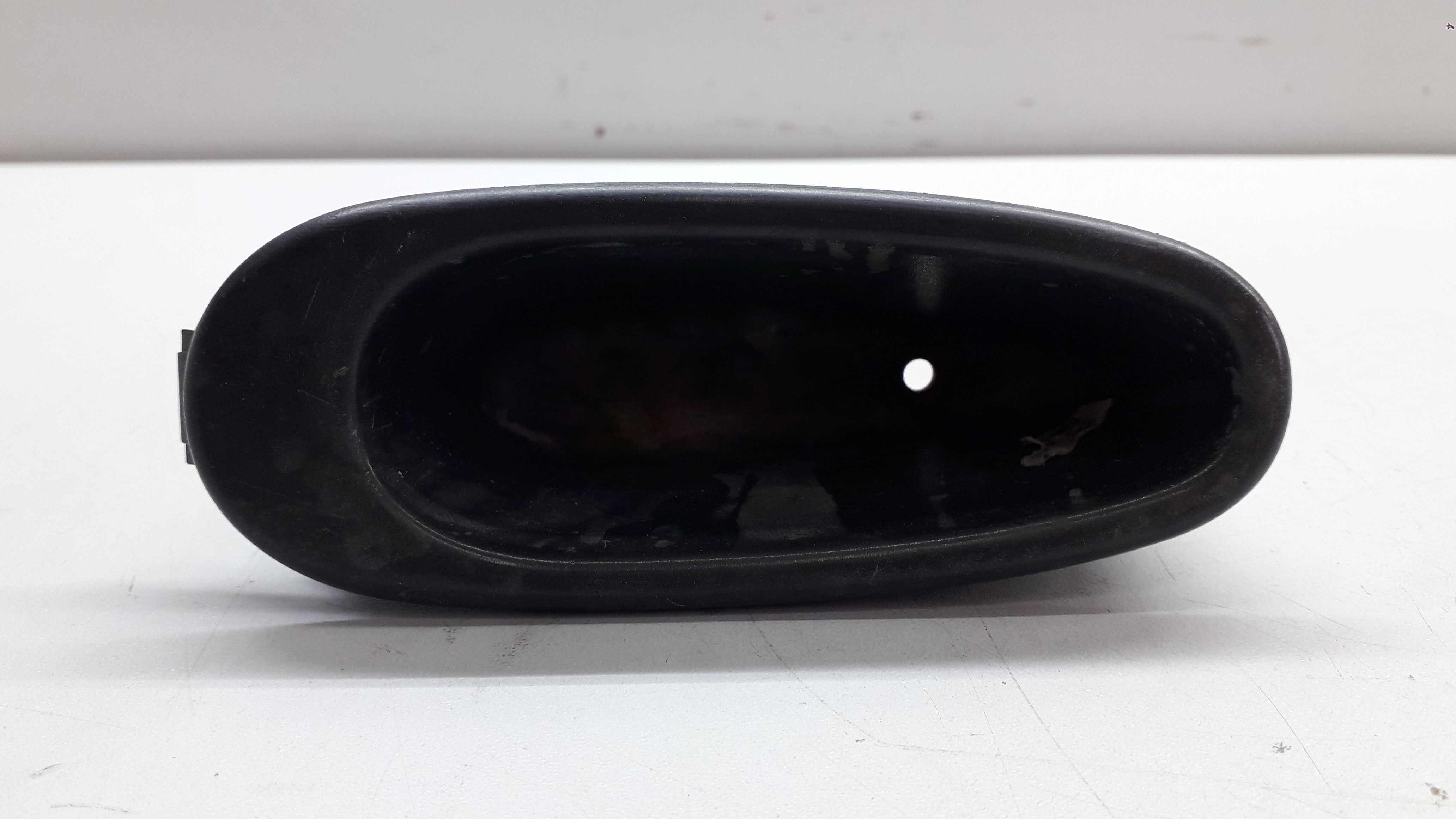 Moldura Do Puxador Interno Porta Direita Renault Clio 2008 1