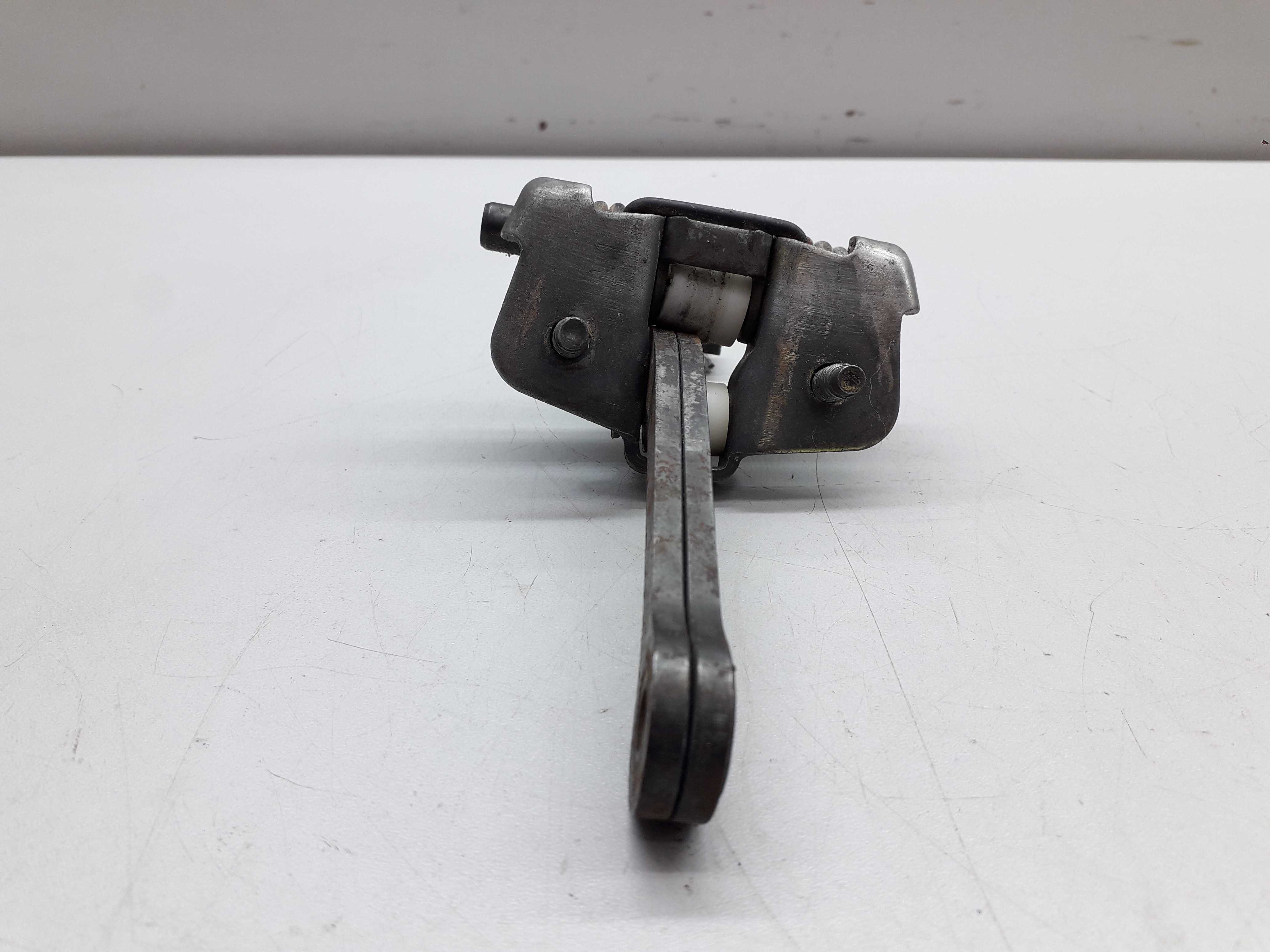 Limitador Porta Dianteira Vw Gol Parati Saveiro 1994/2001 5