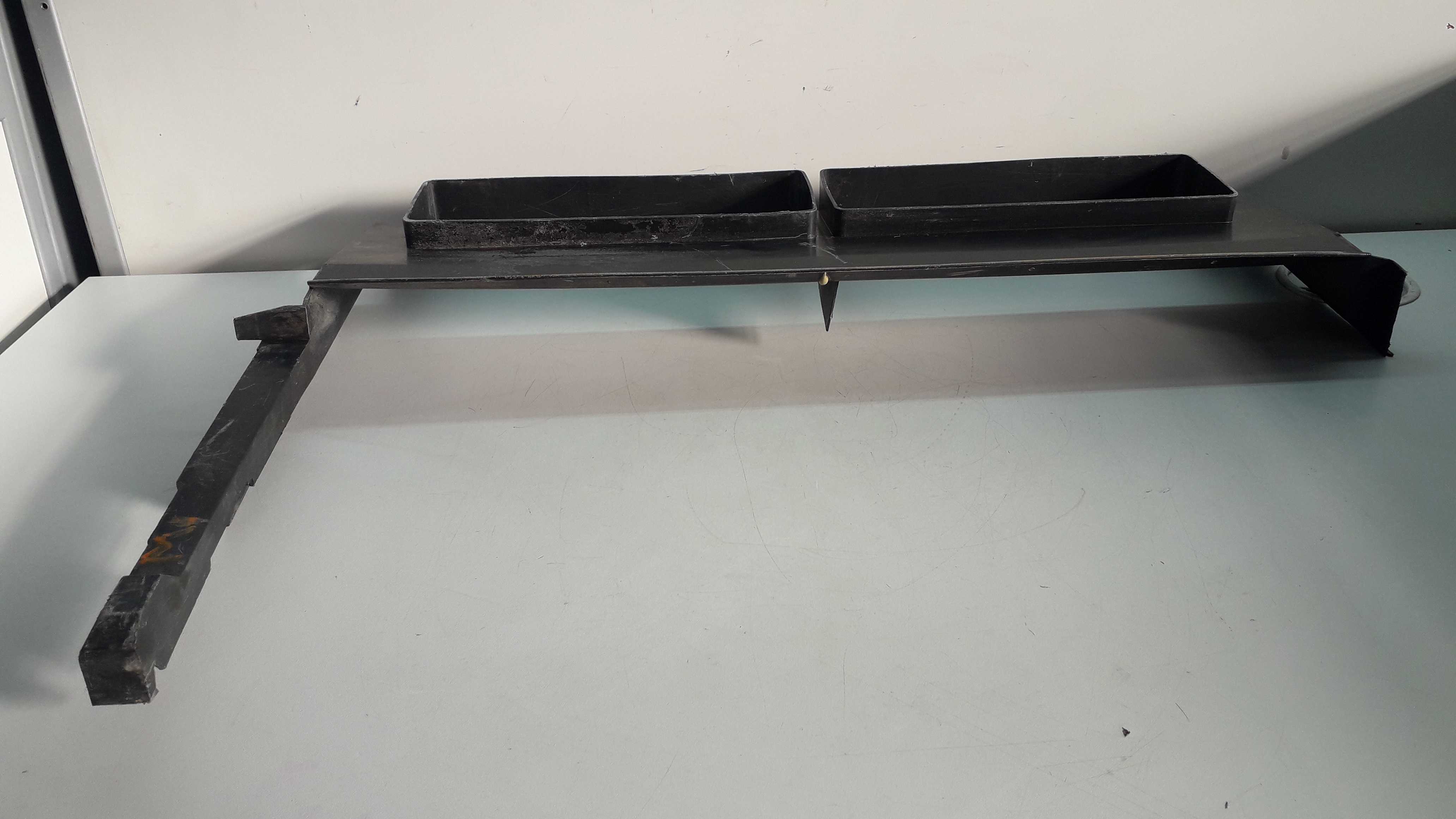 Suporte Do Defletor Radiador Mercedes C220 1995 2