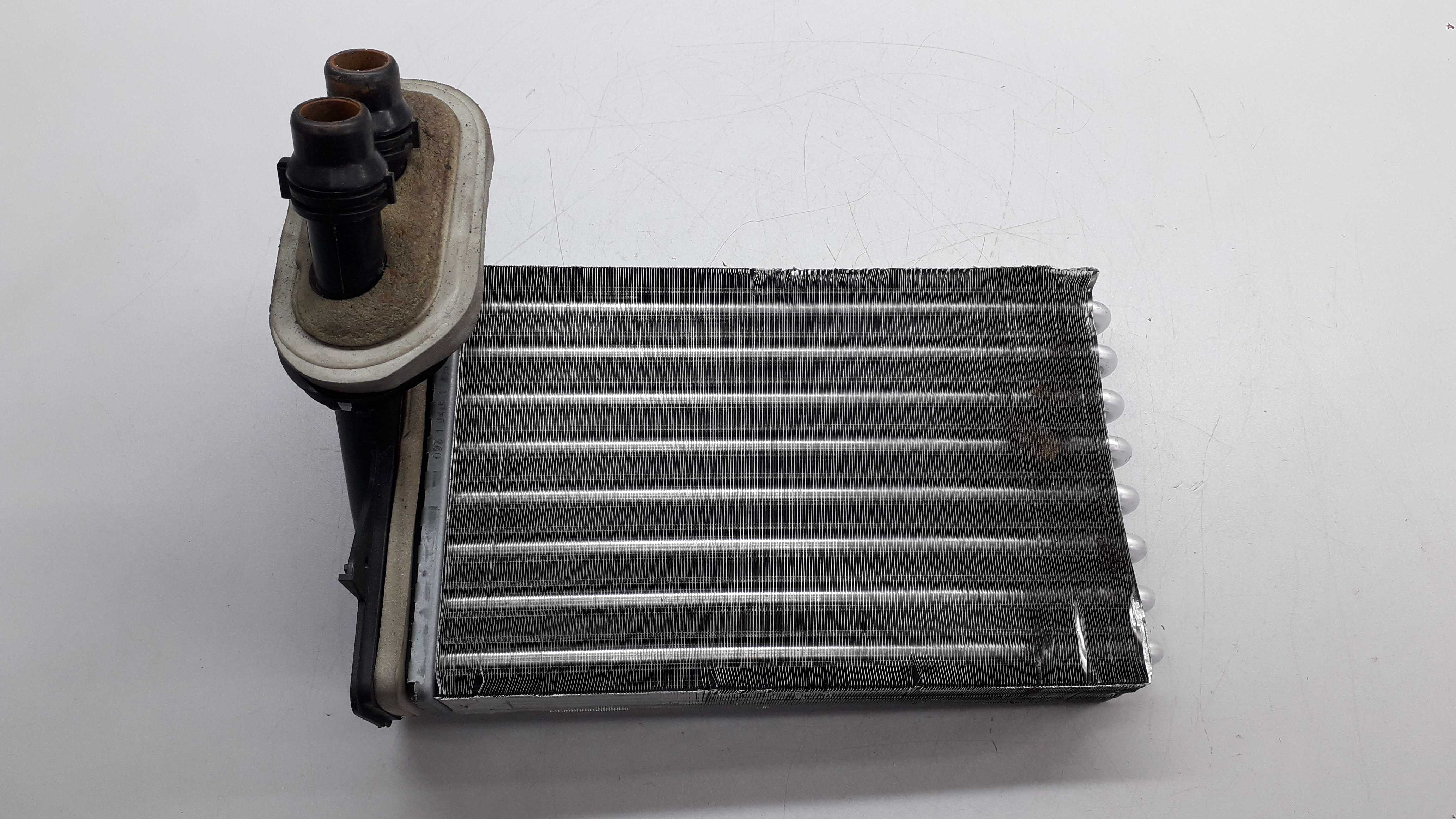 Radiador Caixa Ar Quente Vw Golf 1999/2005 1