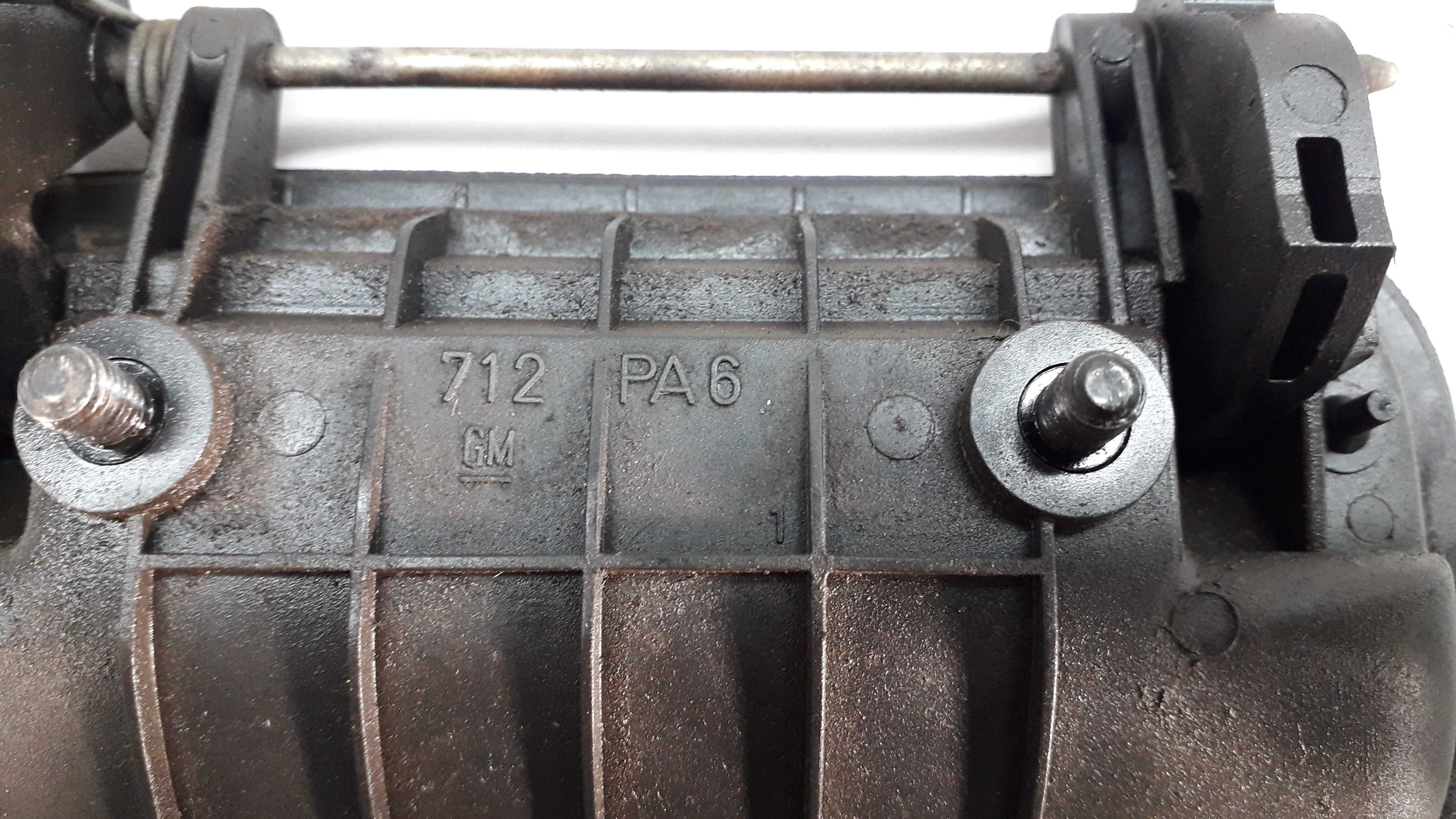 Macaneta Externa Dianteira Direita Gm Corsa 2001 7