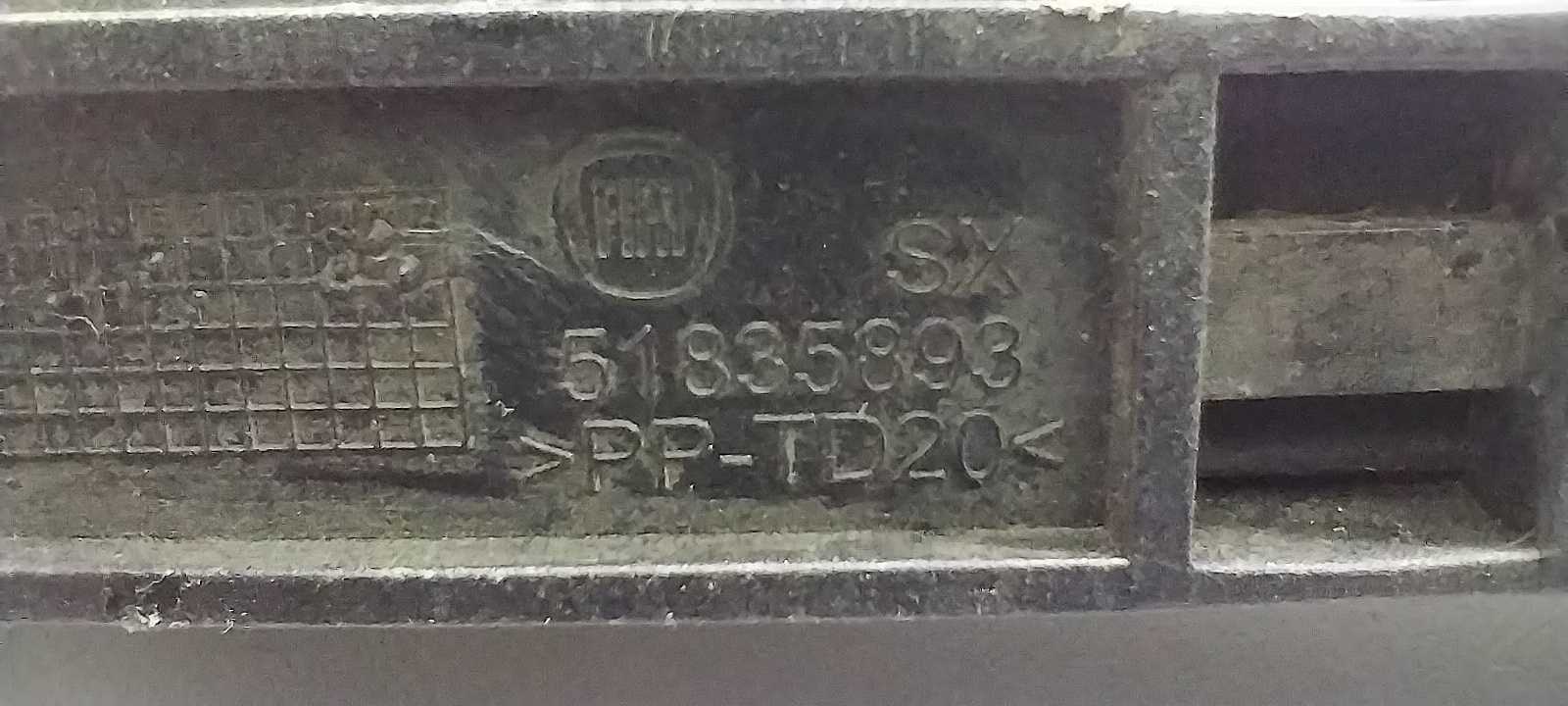 Suporte Guia Vidro Traseiro Esquerdo Fiat Uno Vivace 11/08 5
