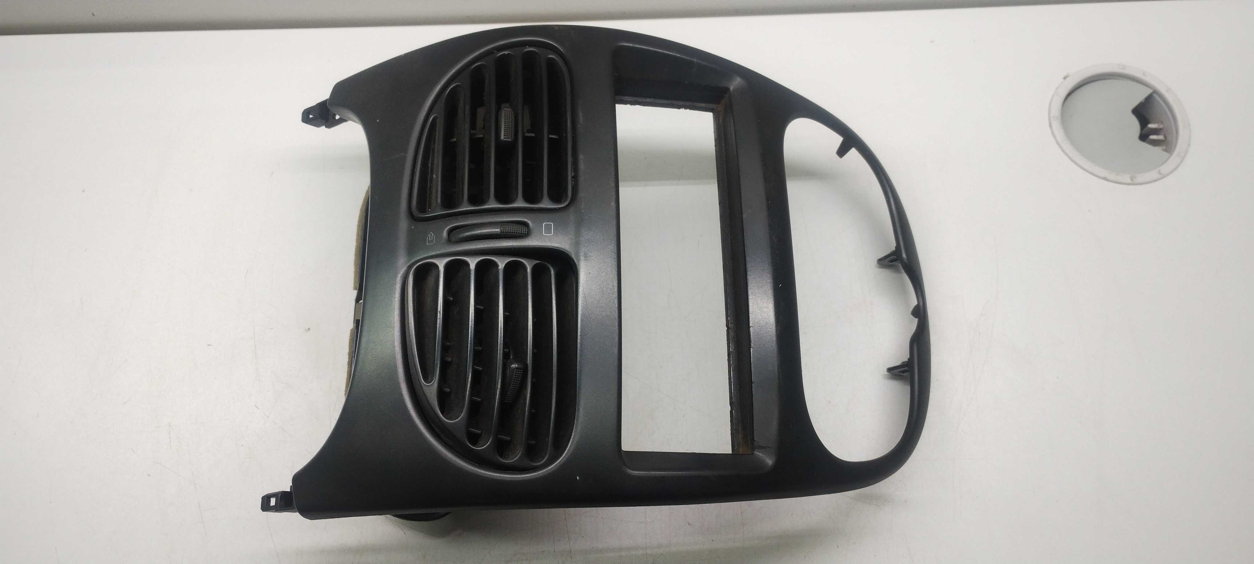 Moldura Difusor Painel Central Peugeot 206 04/06 1