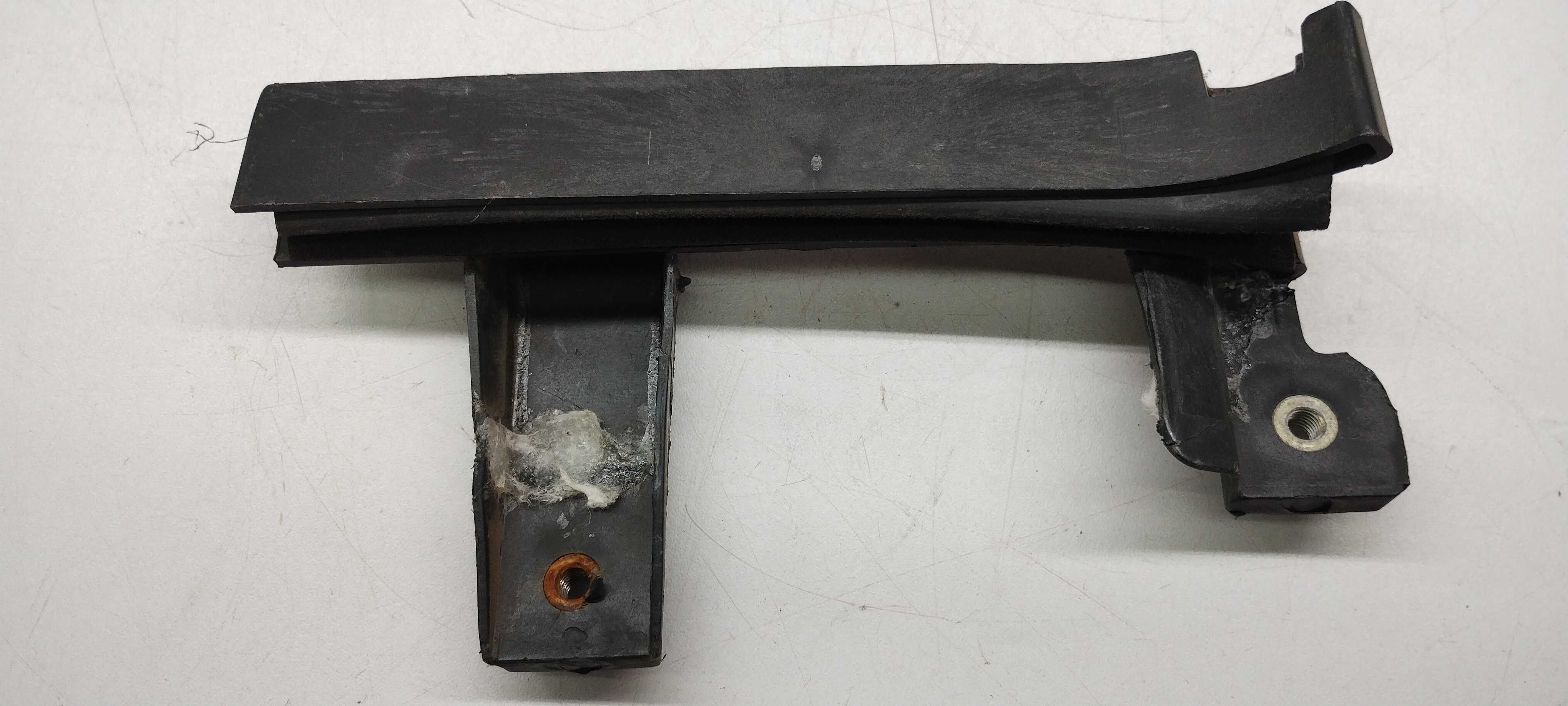 Suporte Guia Vidro Traseiro Esquerdo Fiat Uno Vivace 11/08