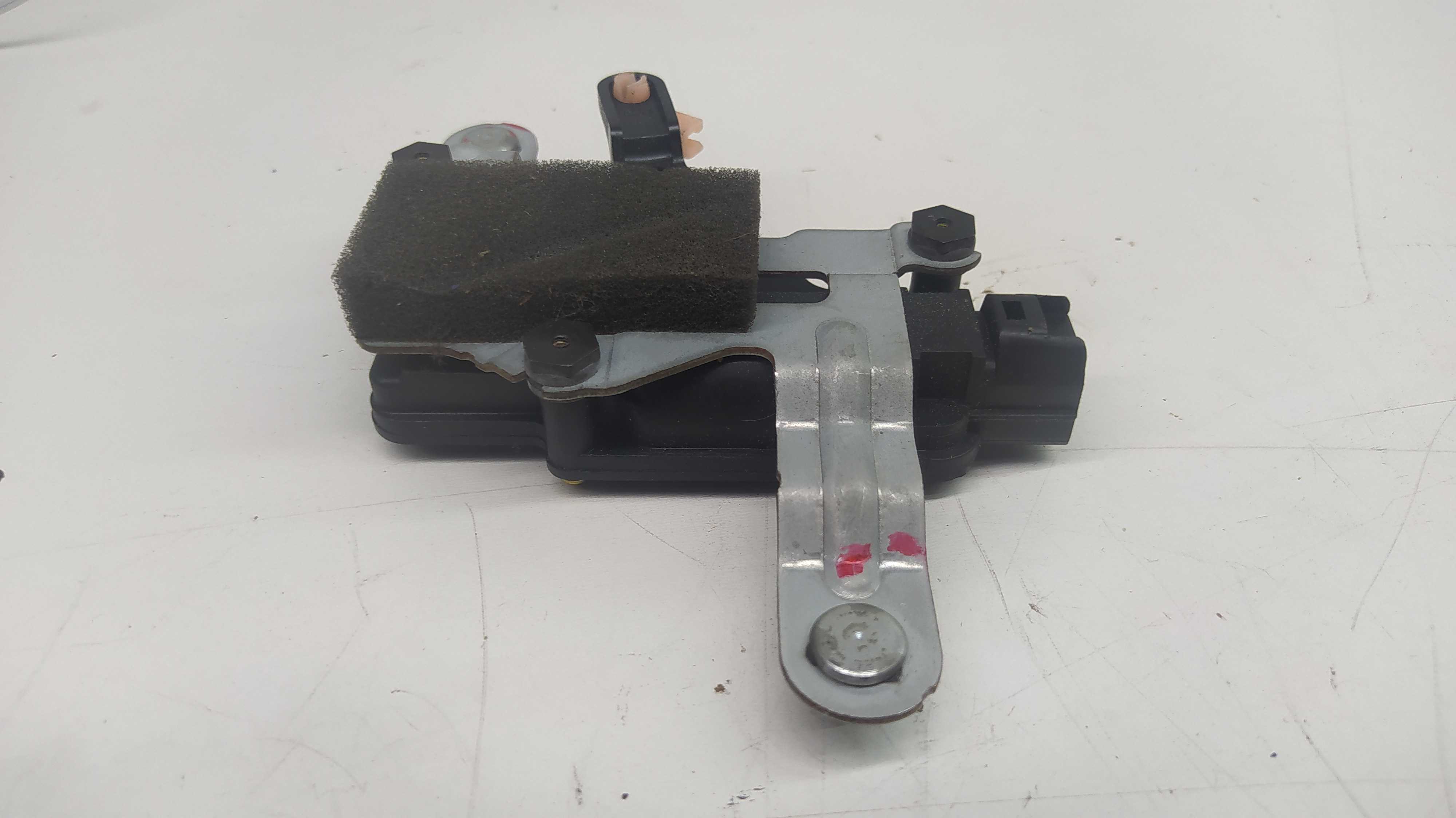 Trava Elétrica Porta Malas Kia Picanto 07/12 3