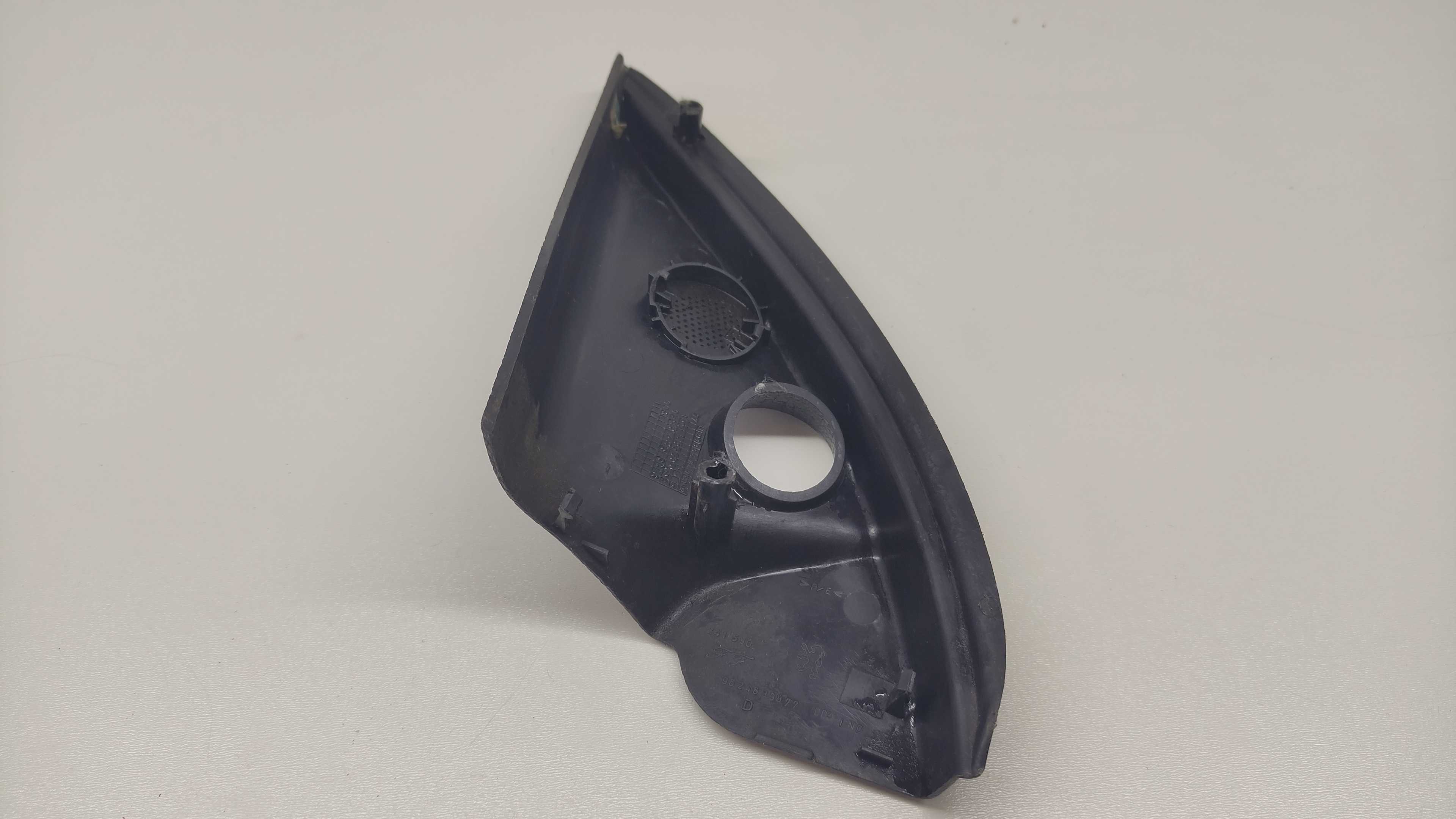 Acabamento Interno Retrovisor Direito Peugeot 206 2
