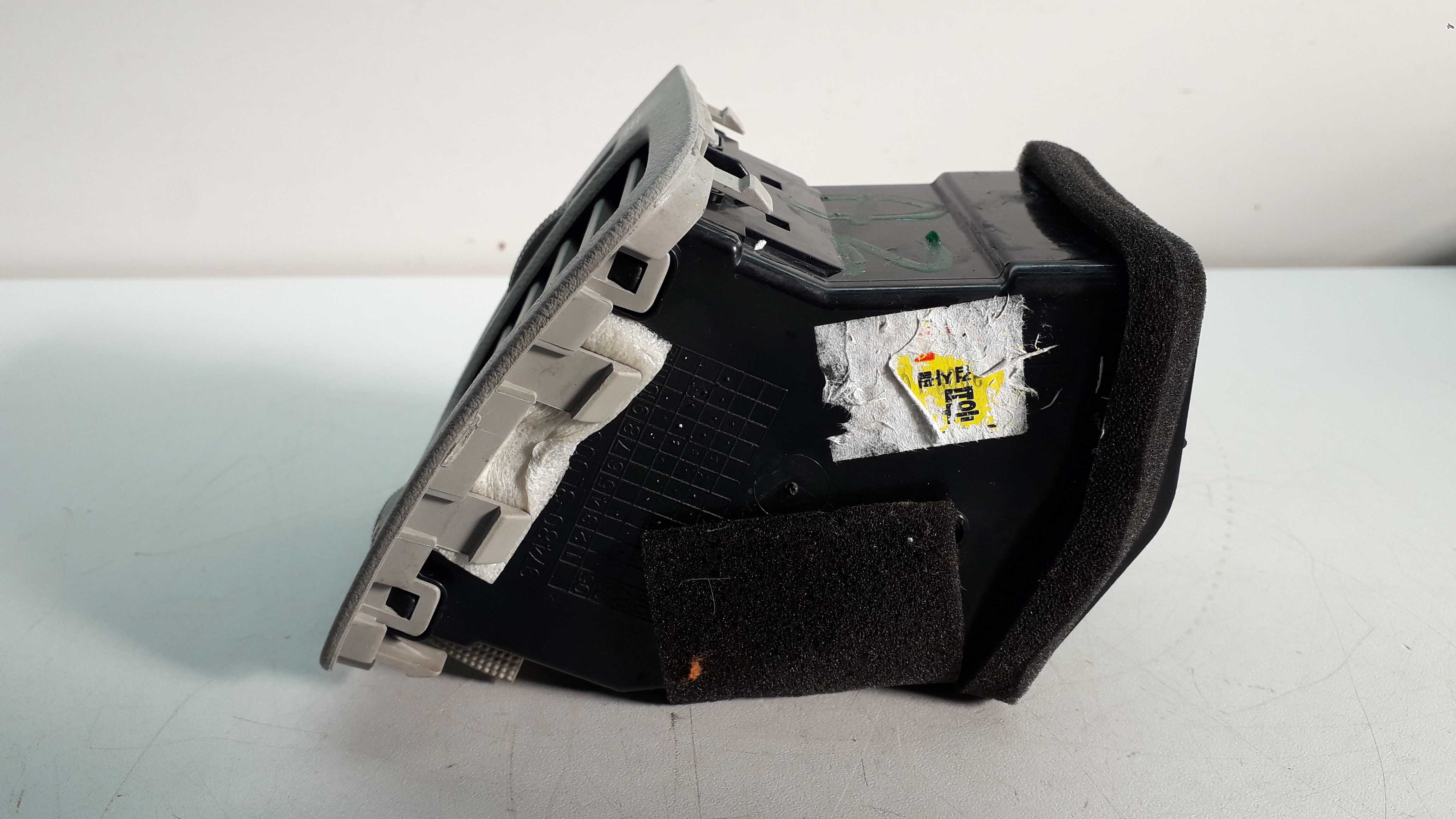 Difusor De Ar Lado Esquerdo Hyundai Azera 2009 2