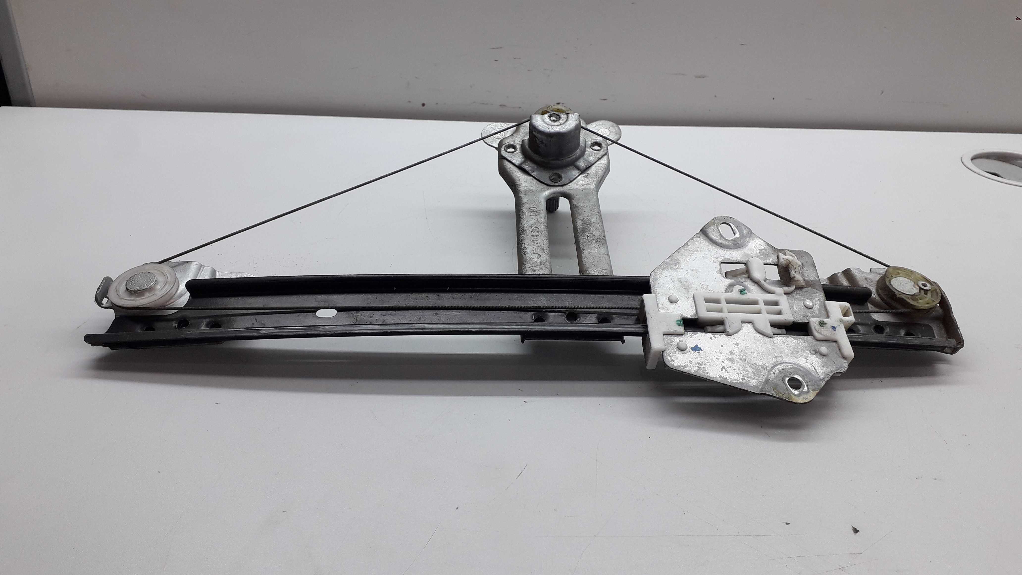 Máquina De Vidro Manual Traseira Direita Renault Logan 2009 2