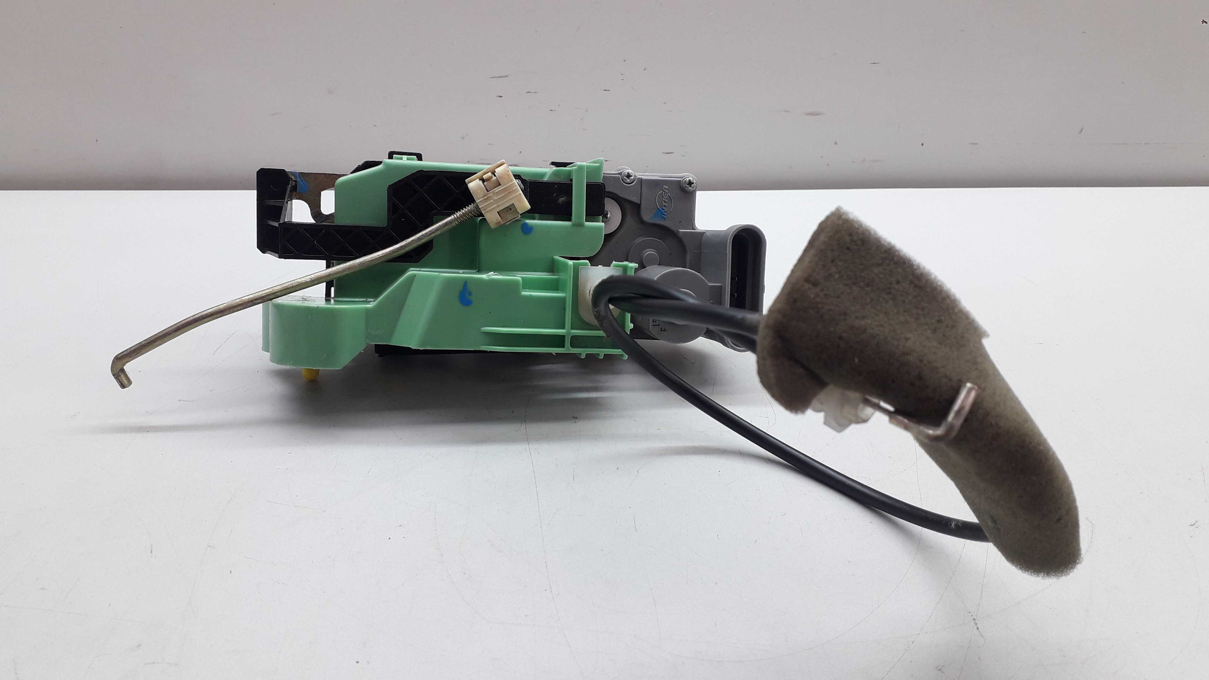 Fechadura Porta Traseira Esquerda Fiat Uno Vivace 2012 6