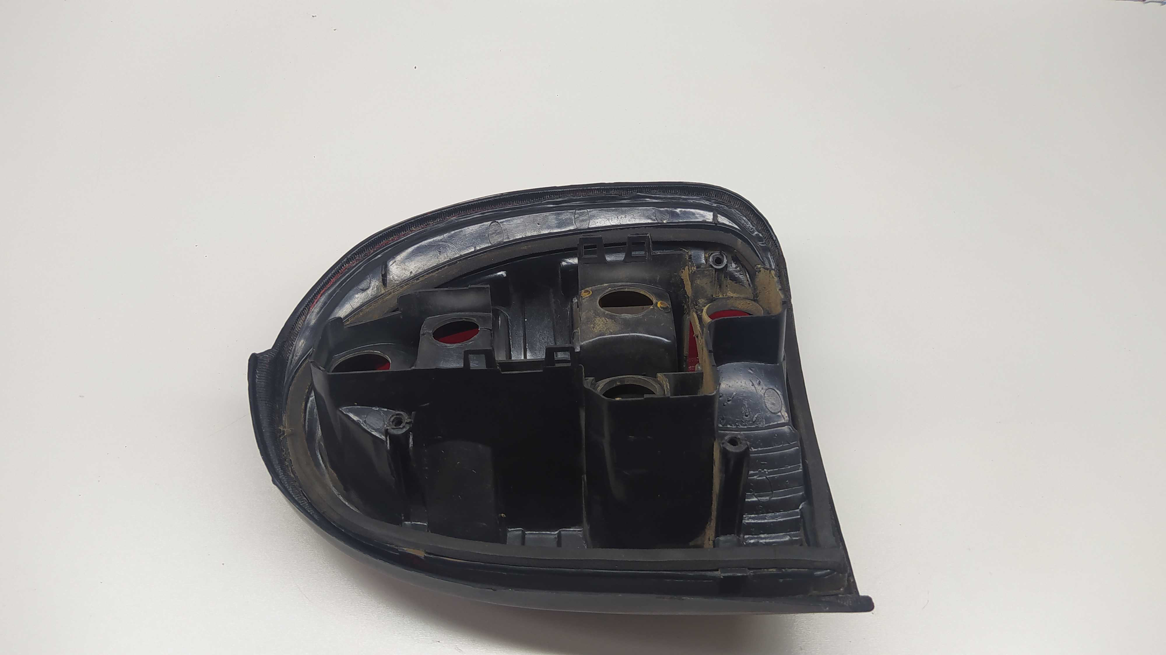 Lanterna Traseira Corsa Wind Lado Esquerdo Chevrolet Gm 5