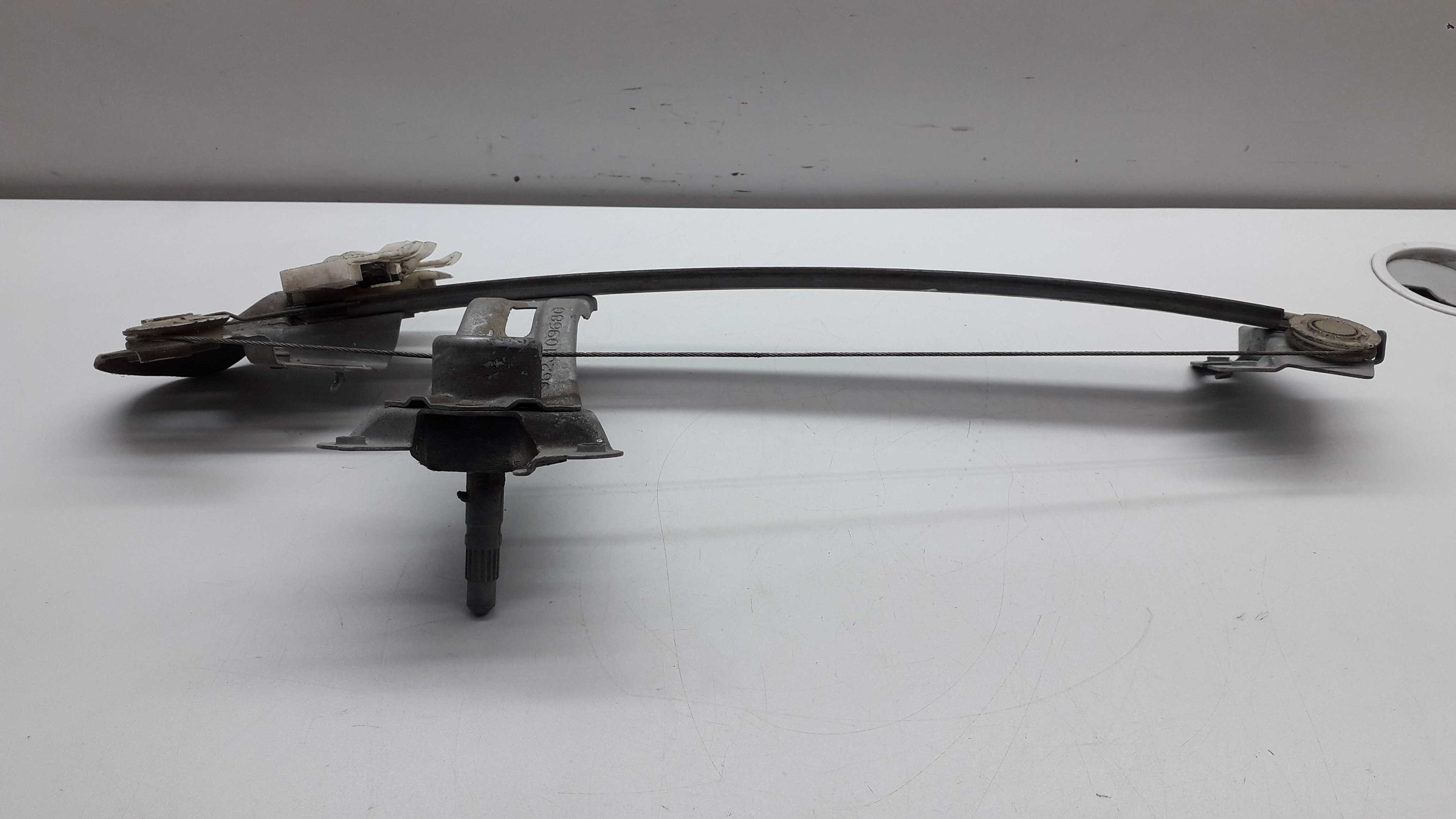Maquina De Vidro Manual Traseira Direita Peugeot 206 2007 3