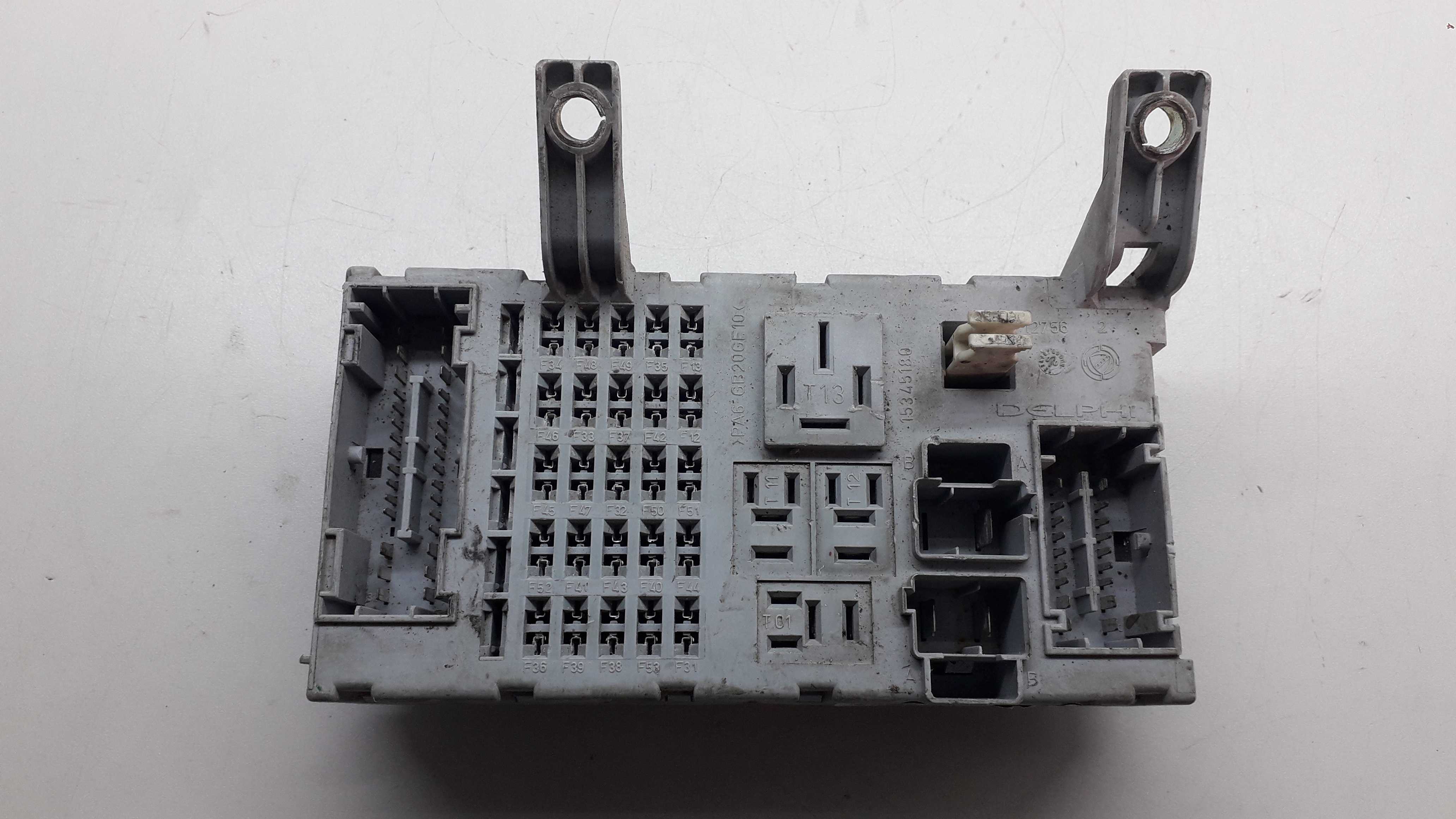 Caixa De Fusíveis Fiat Palio Idea 2005/2010 1